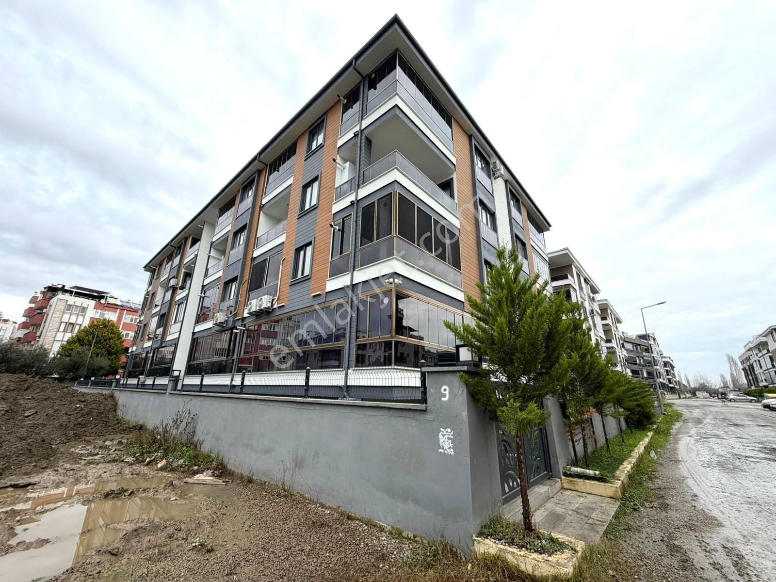 🏡 Referans'tan Altınkum'da Kapalı Otoparklı Ön Cephe Modern Tasarımlı 2+1 Daire - Görsel 34