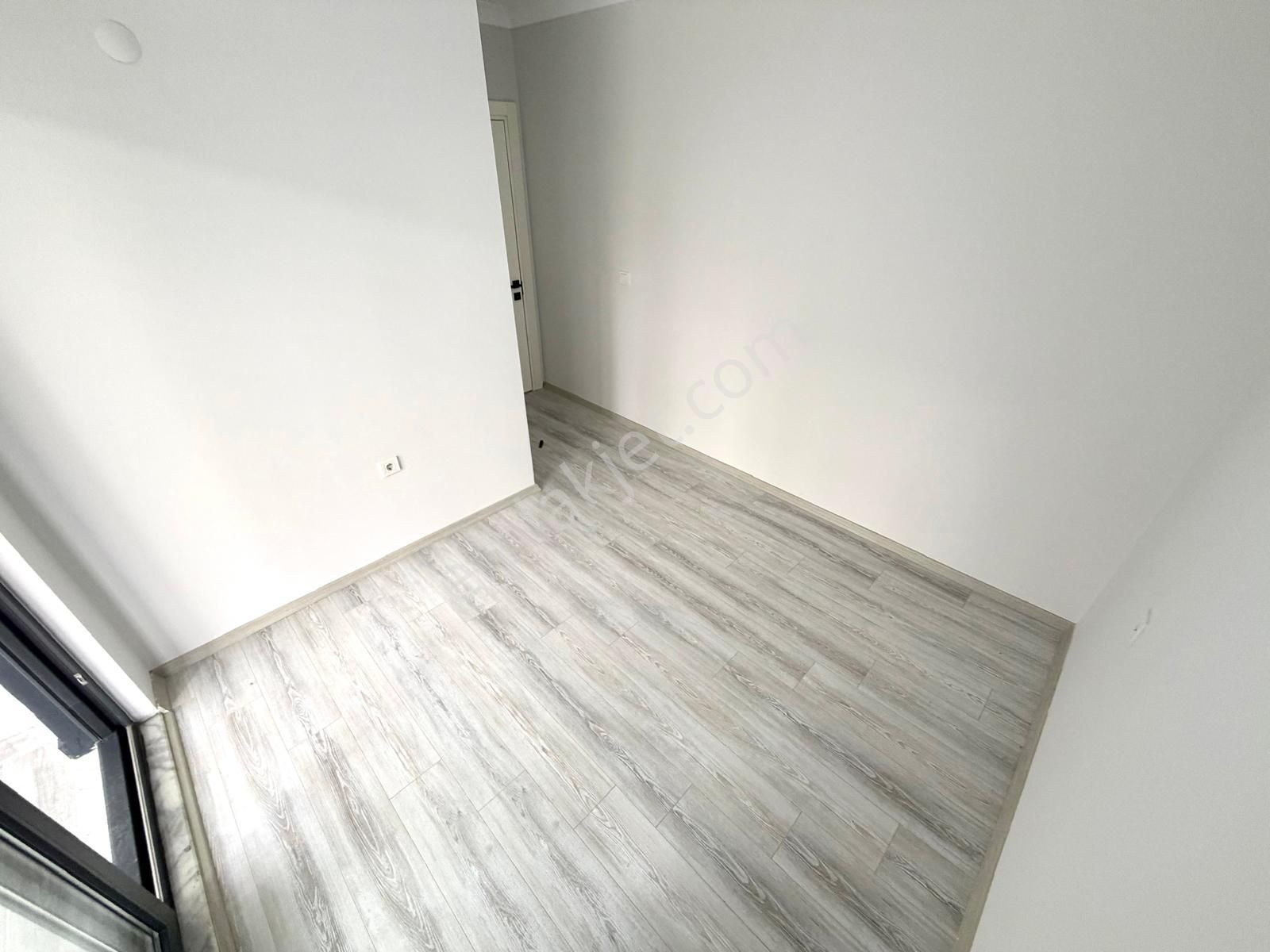 🏡 Referans'tan Altınkum'da Kapalı Otoparklı Ön Cephe Modern Tasarımlı 2+1 Daire - Görsel 32