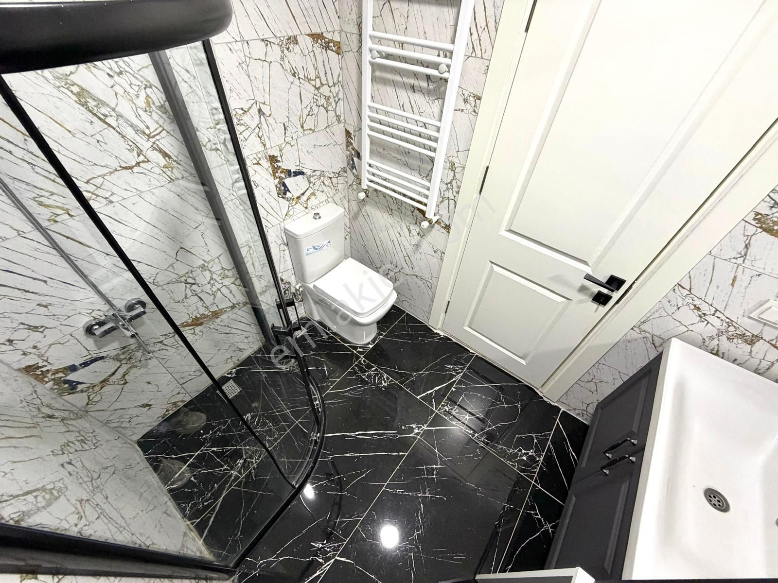 🏡 Referans'tan Altınkum'da Kapalı Otoparklı Ön Cephe Modern Tasarımlı 2+1 Daire - Görsel 16