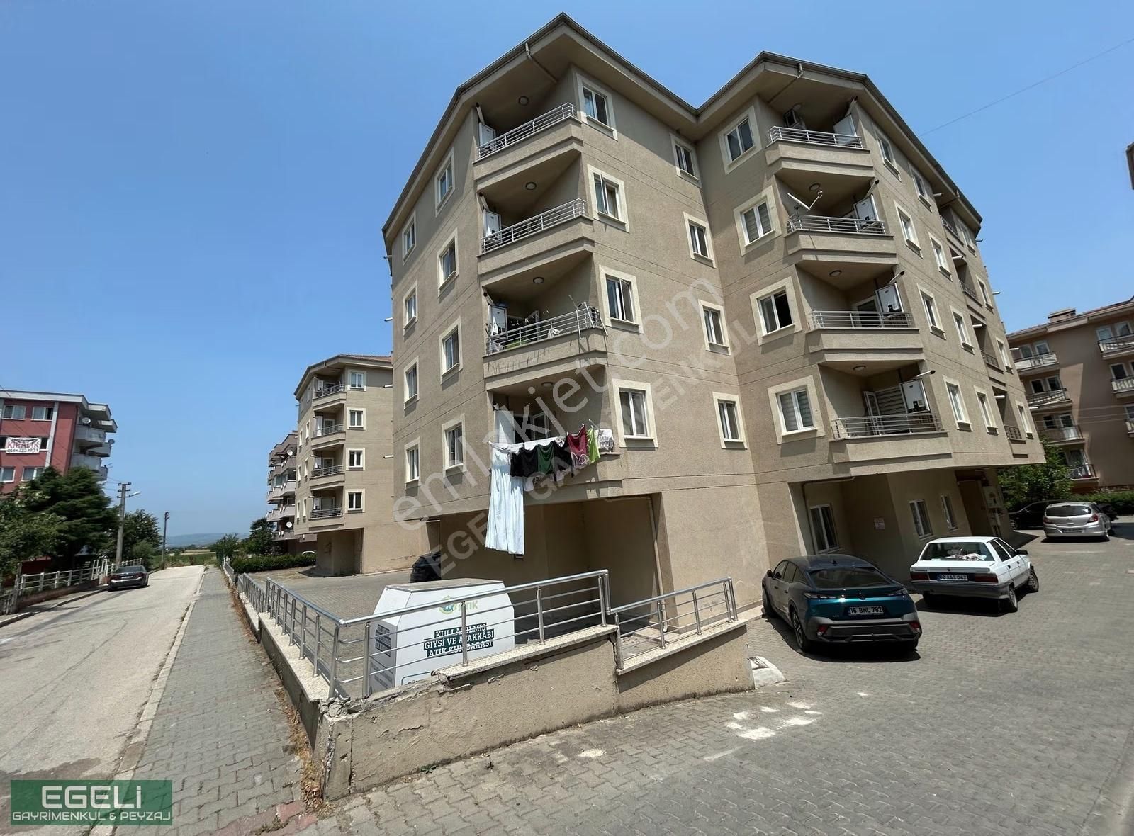 Egeli'den Üniversite Girişinde Eşyalı 2+1 Kiralık Daire