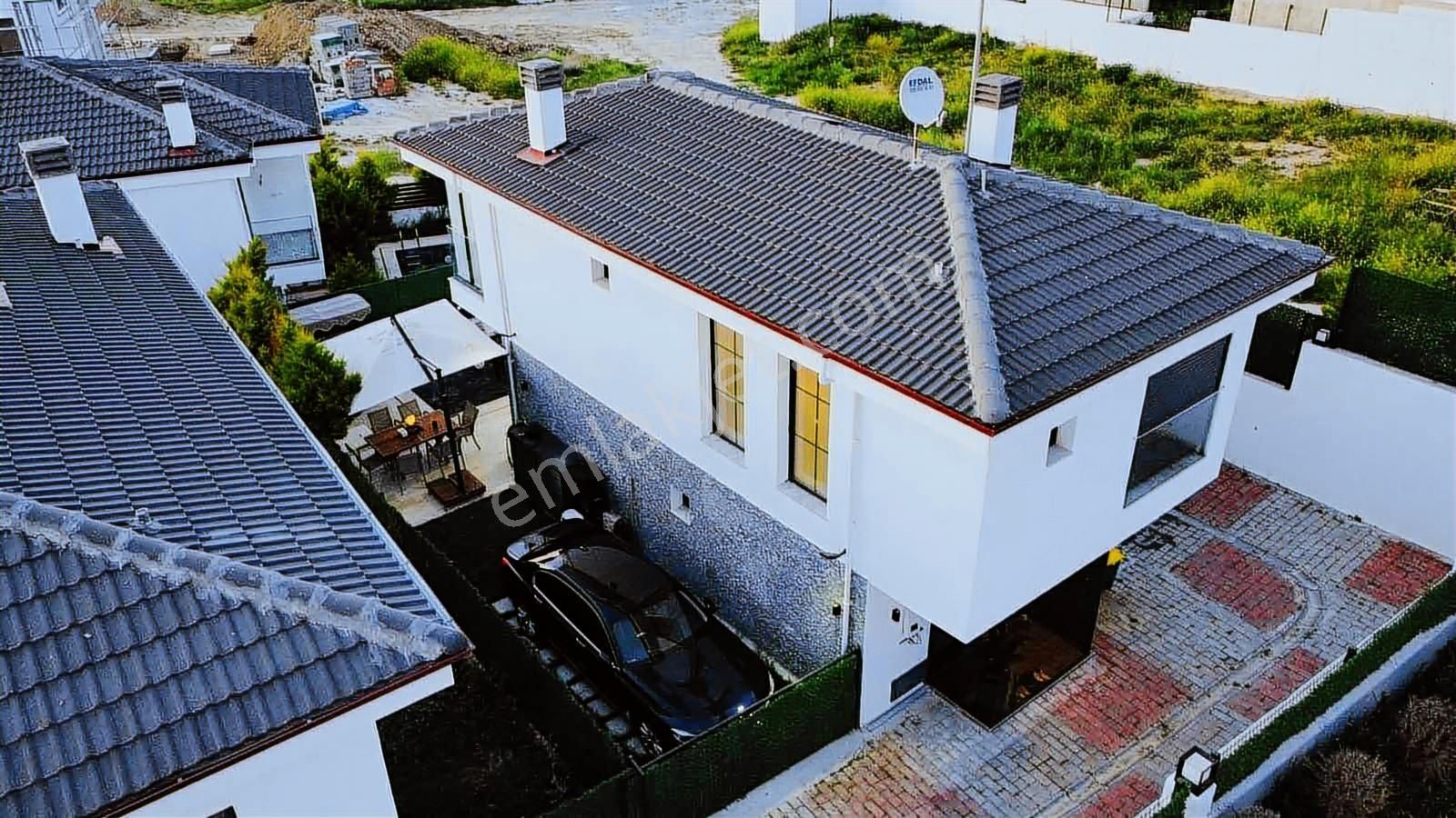 Kuşadası Davutlar'da Full Eşyalı Satılık 3+1 Müstakil Villa - Görsel 24