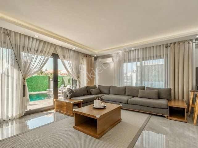 Kuşadası Davutlar'da Full Eşyalı Satılık 3+1 Müstakil Villa - Görsel 7