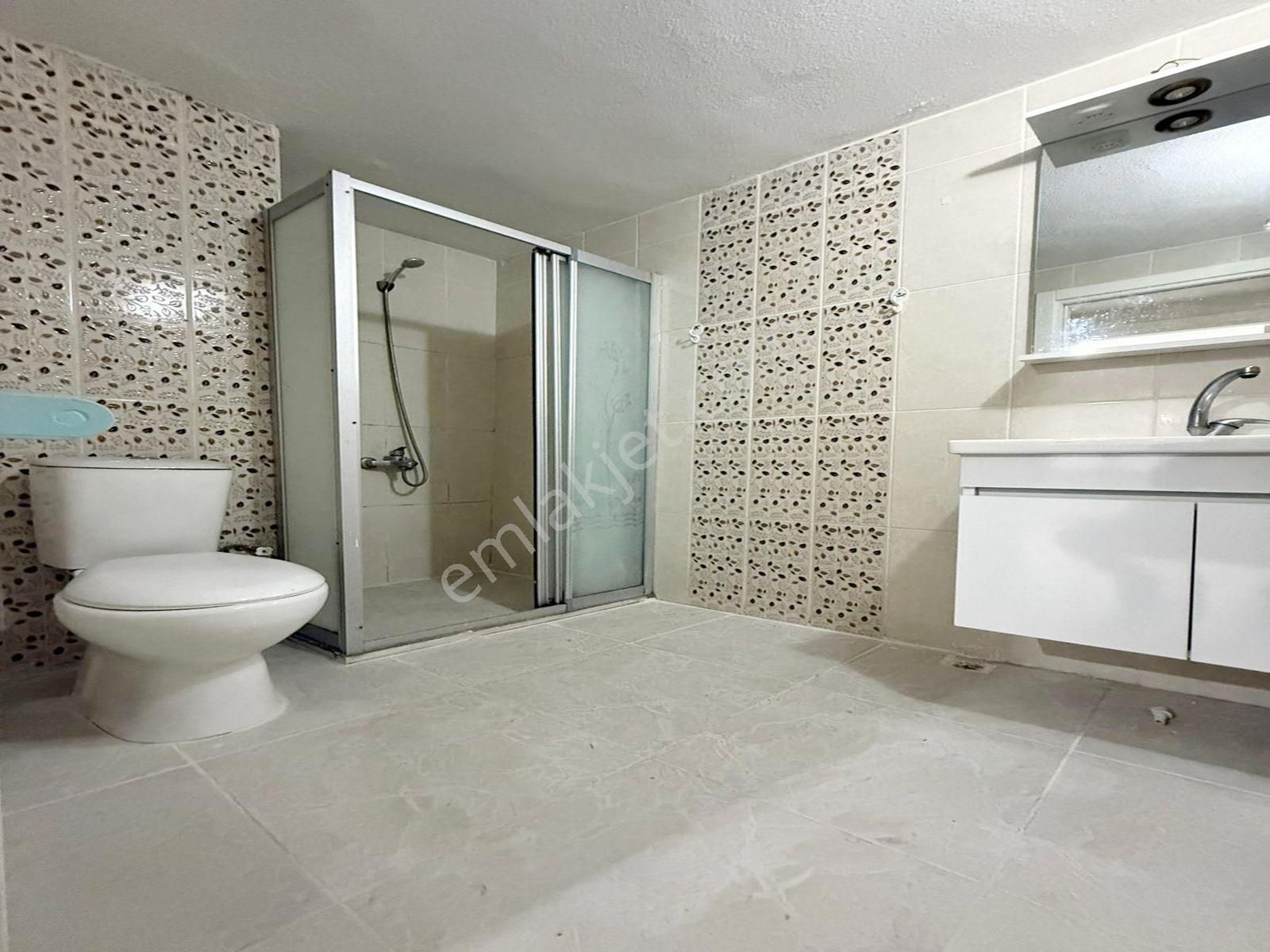 Metrobüse 5 Dk Mesafe Cadde Dibi İskanlı Yeni Bina Yüksekgiriş ! - Görsel 12