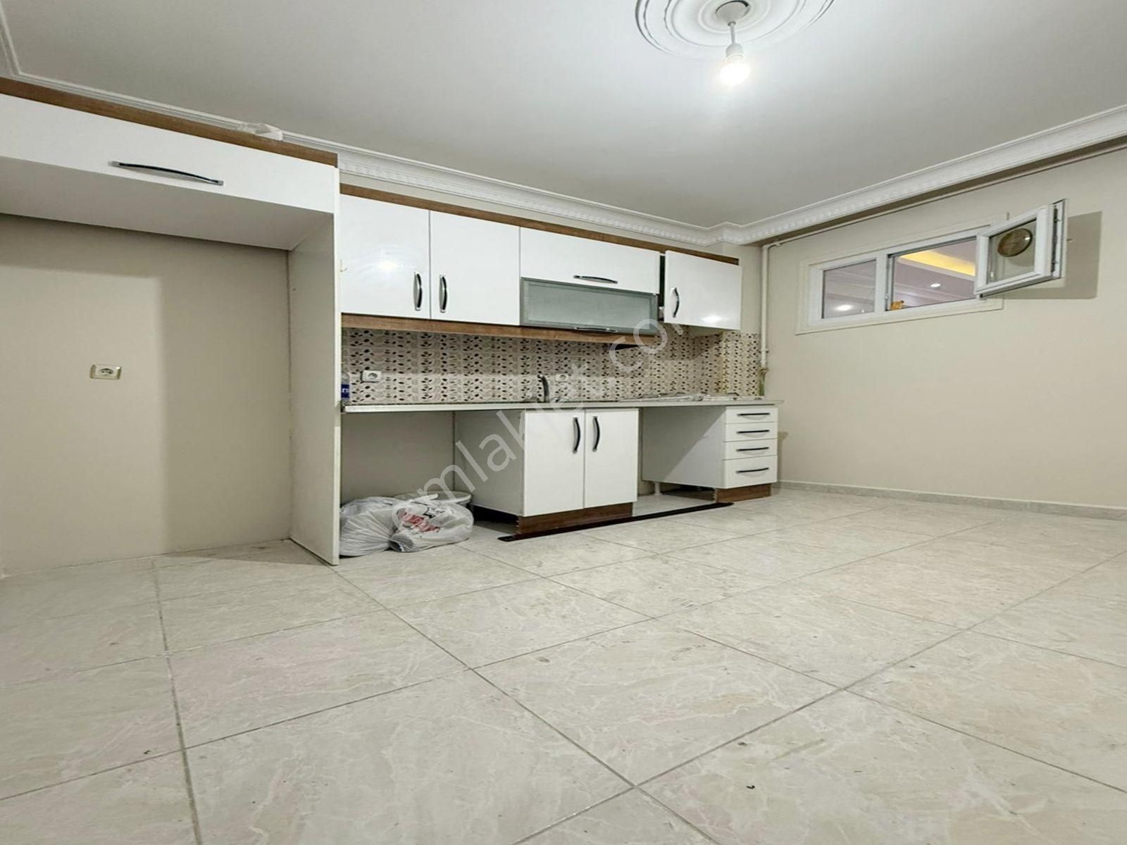 Metrobüse 5 Dk Mesafe Cadde Dibi İskanlı Yeni Bina Yüksekgiriş ! - Görsel 3