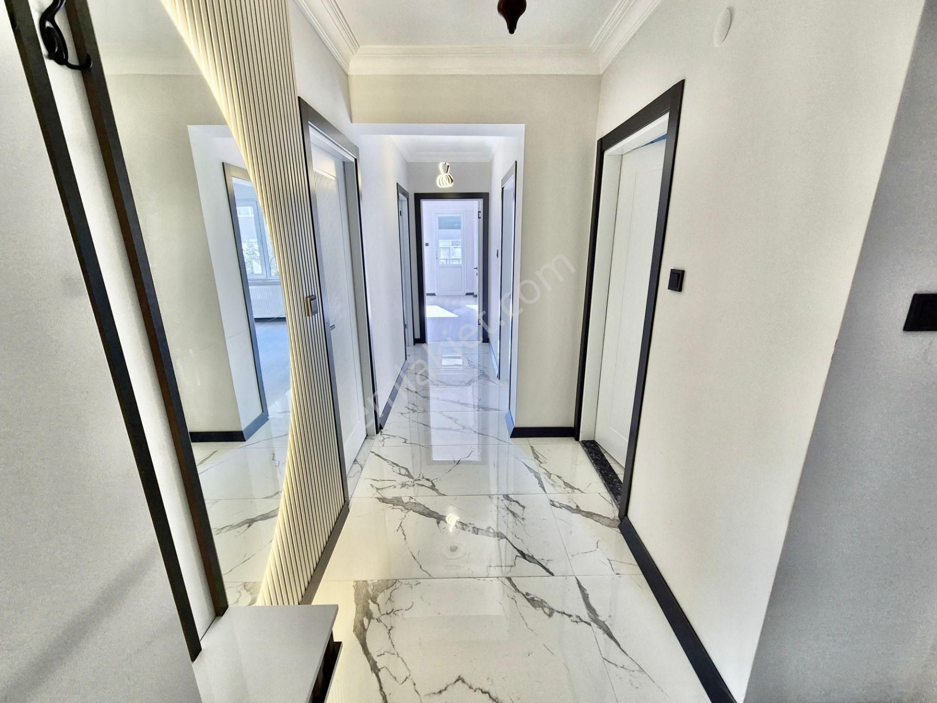 ▓karabuluttan▓akçay'ın Kalbinde Konforlu Yaşam & Ultralüx 2+1 Satılık Daire - Görsel 7