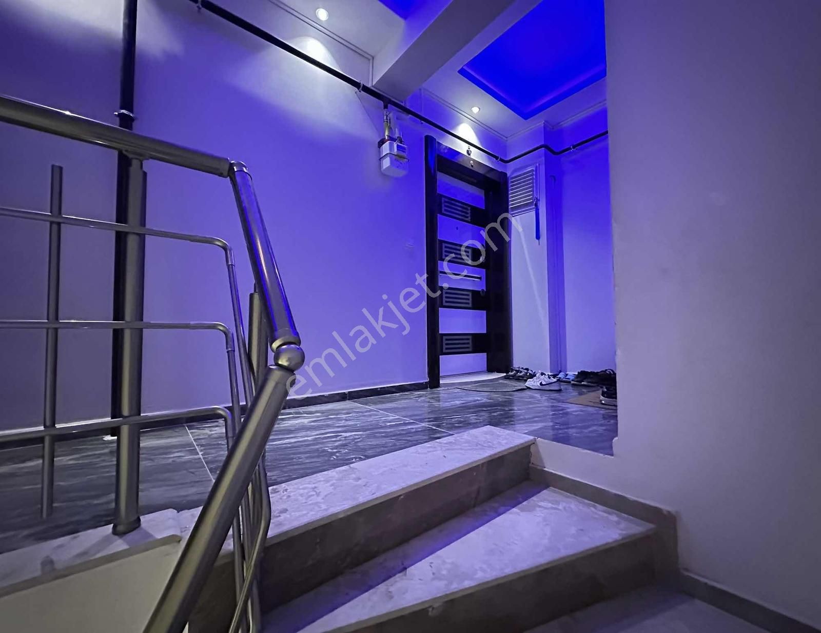 Qzen'den Doğa Manzaralı Köşe Konumlu 2+1 Daire