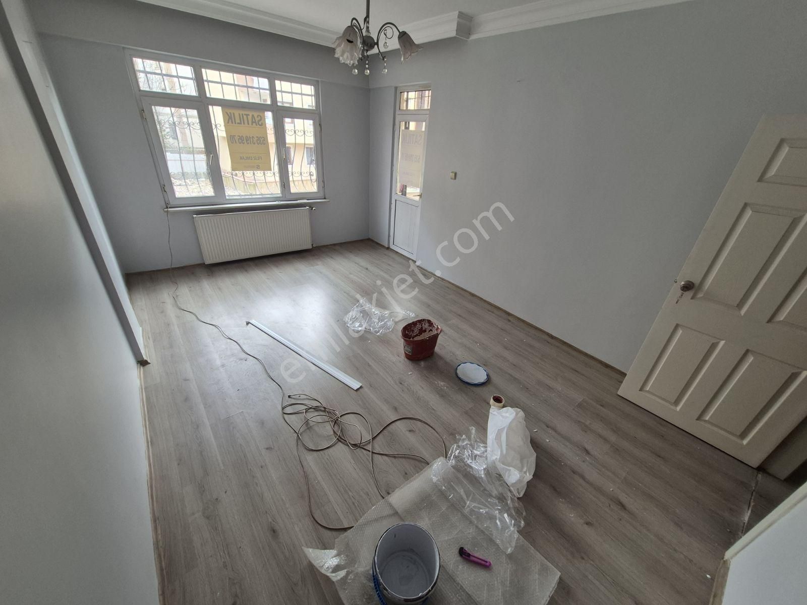 Atalar Merkezde Atalar Caddesine Cephe