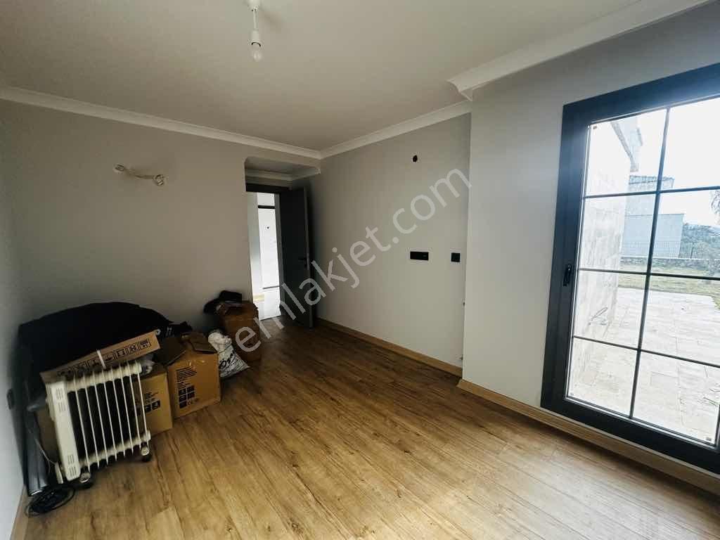 Didim Akbükte 150 M2 Bahçeli 2+1 Daire - Görsel 14