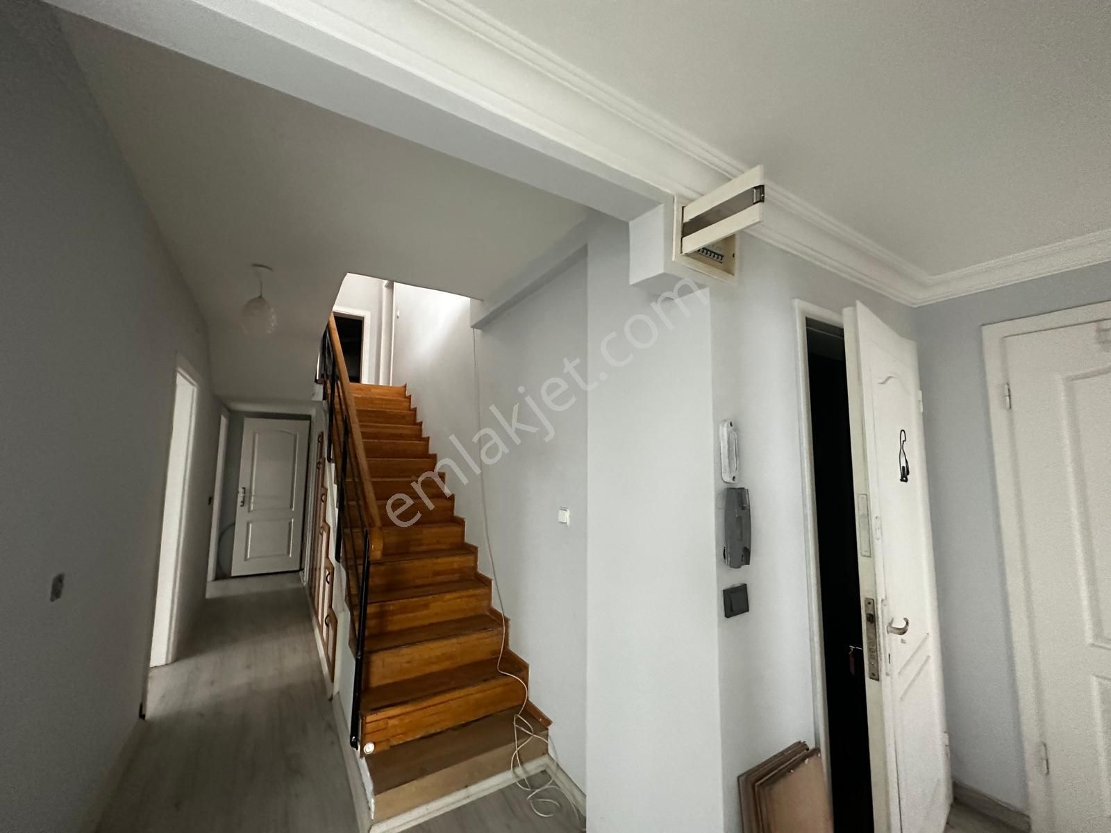 Kuşadası Marinada 24 Saat Güvenlikli Sitede 3+2 Çatı Dubleks - Görsel 11