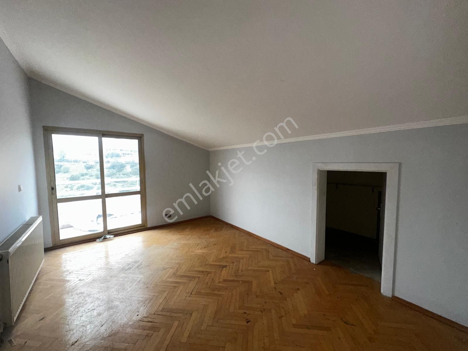 Kuşadası Marinada 24 Saat Güvenlikli Sitede 3+2 Çatı Dubleks - Görsel 18