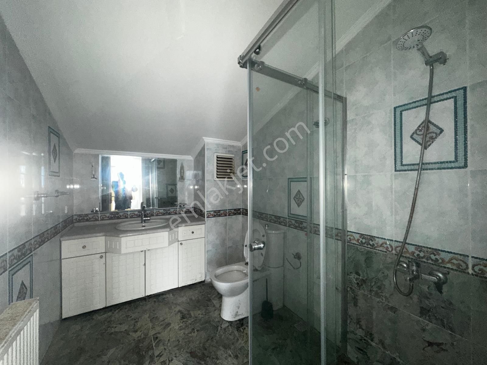 Kuşadası Marinada 24 Saat Güvenlikli Sitede 3+2 Çatı Dubleks - Görsel 22