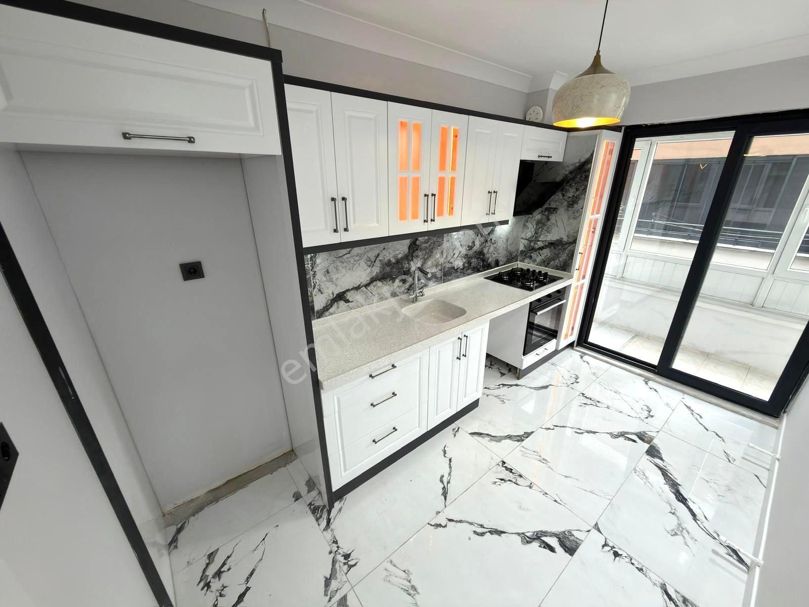 🏡referans'tan Akçay'da Full Yapılı Ön Cephe Ayrı Mutfak 2+1 Daire - Görsel 2