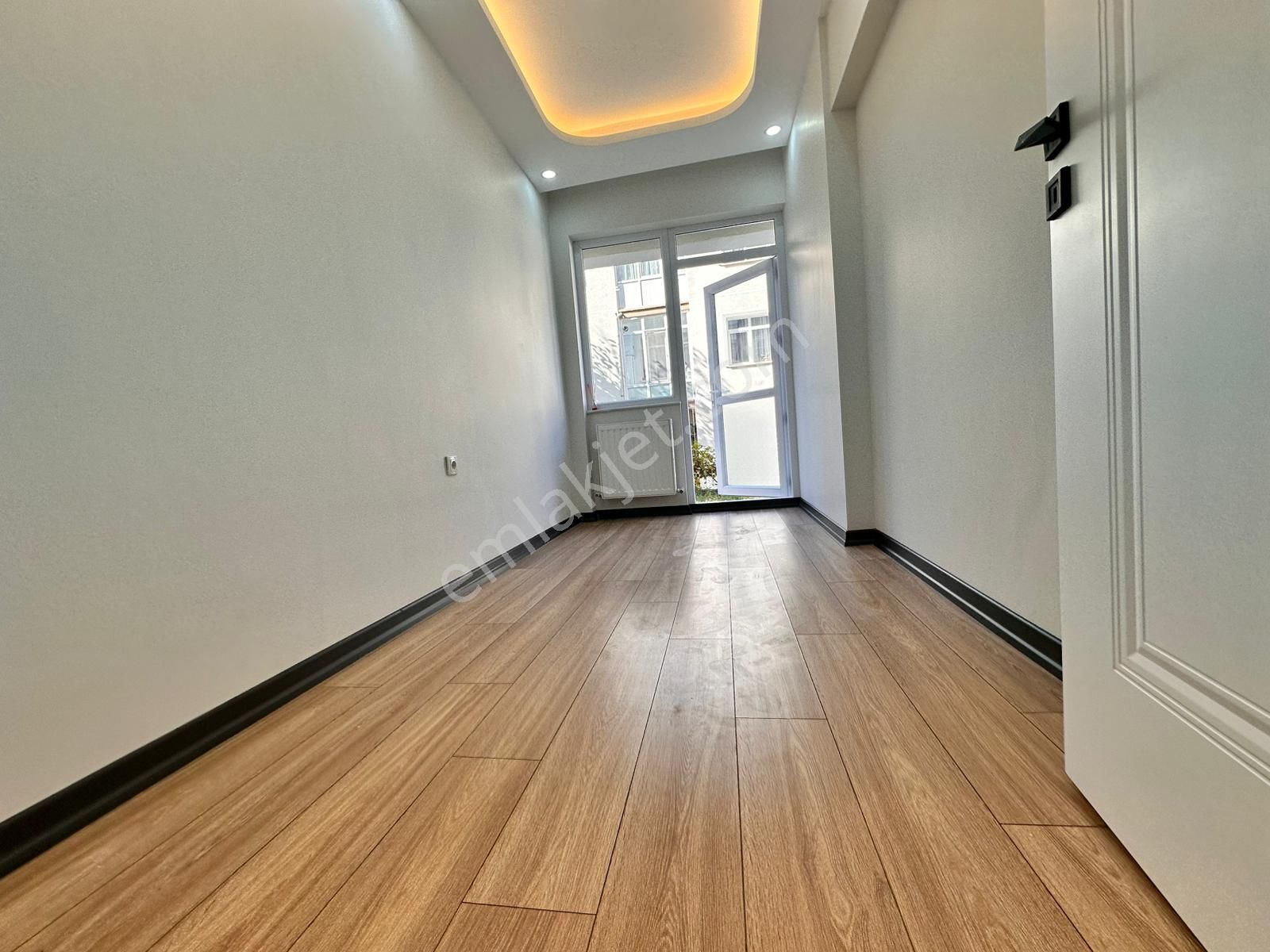 Atanora Vadiden Dikmen Cad Üzeri Banlar Mevkiinde Lüks Yapılı Amerikan Mutfak 3+1 - Görsel 21