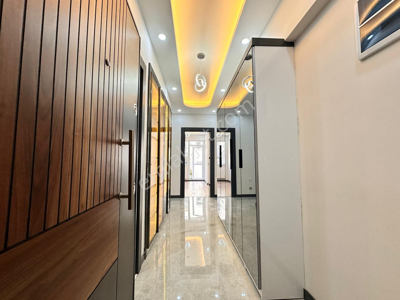 Atanora Vadiden Dikmen Cad Üzeri Banlar Mevkiinde Lüks Yapılı Amerikan Mutfak 3+1