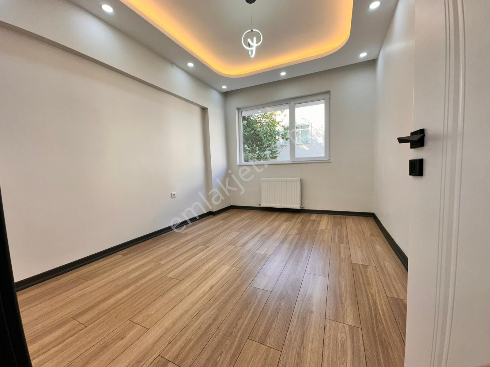 Atanora Vadiden Dikmen Cad Üzeri Banlar Mevkiinde Lüks Yapılı Amerikan Mutfak 3+1 - Görsel 3