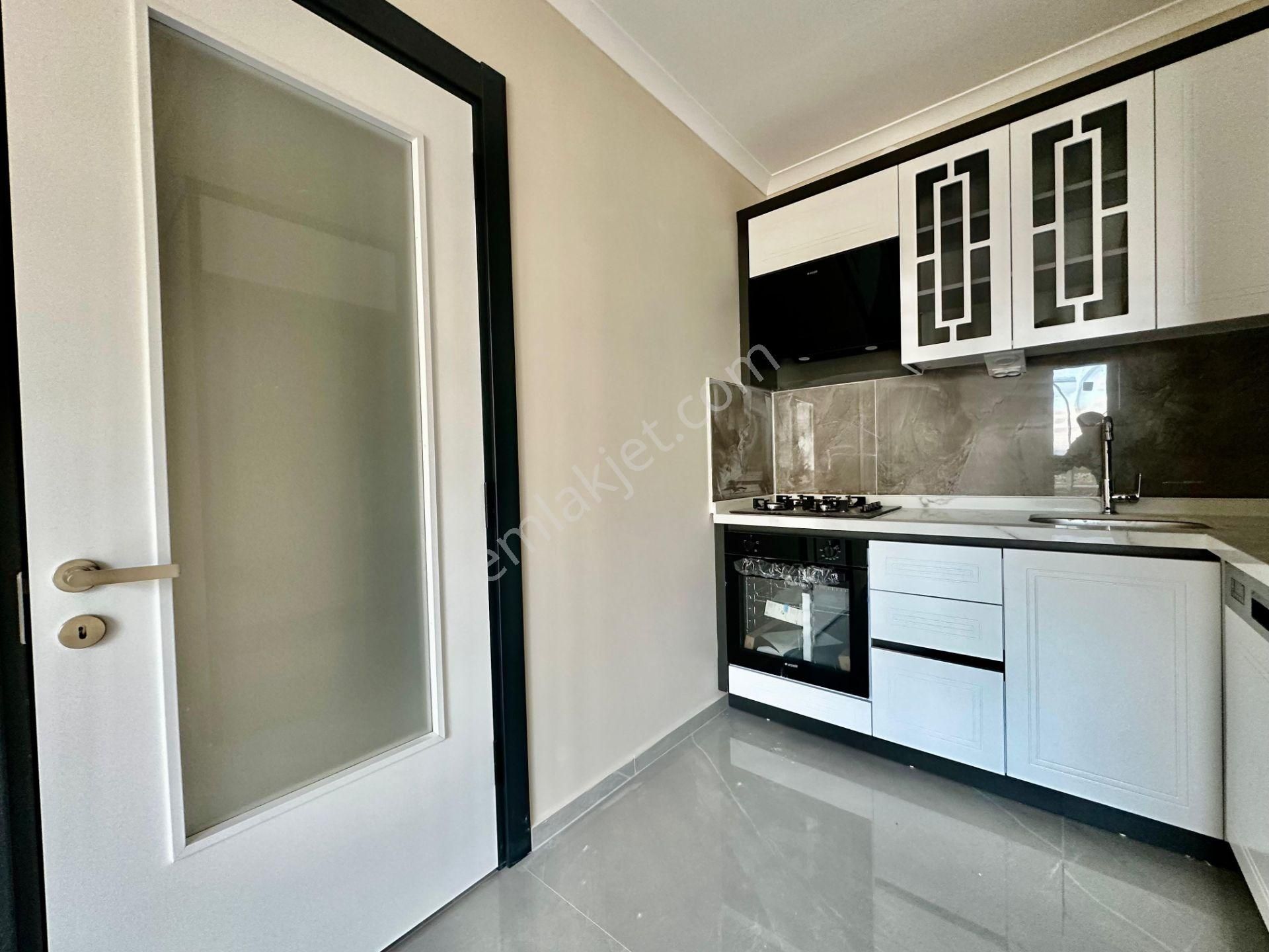 ꧁ay Emlaktan꧂akçay'da Ön Cephe Yerden Isıtmalı Çift Asansörlü Muhteşem Konumlu Satılık 1+1 Daire - Görsel 9