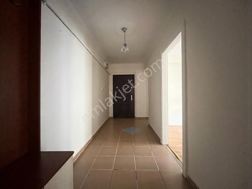 Tekin Emlaktan Asansörlü İskanlı Arakat Güney Cephe Emsalsiz Fiyata Satılık 3+1 Daire !!! - Görsel 12