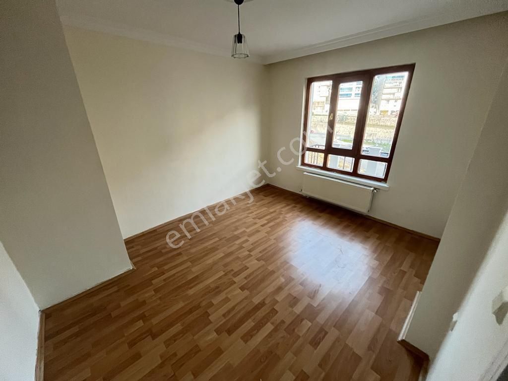 Tekin Emlaktan Asansörlü İskanlı Arakat Güney Cephe Emsalsiz Fiyata Satılık 3+1 Daire !!! - Görsel 18