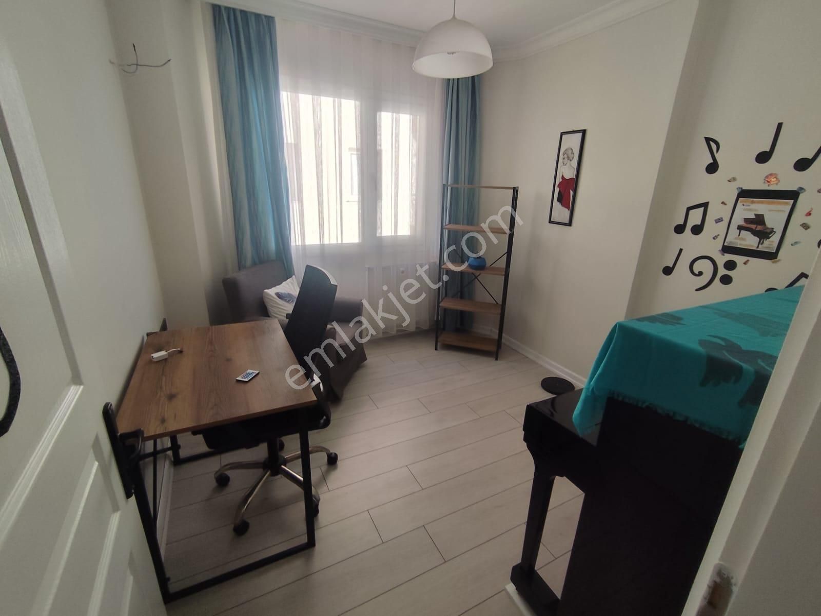 Kuşadası Ege Mah.havuzlu Sitede Eşyalı 3+1 - Görsel 11