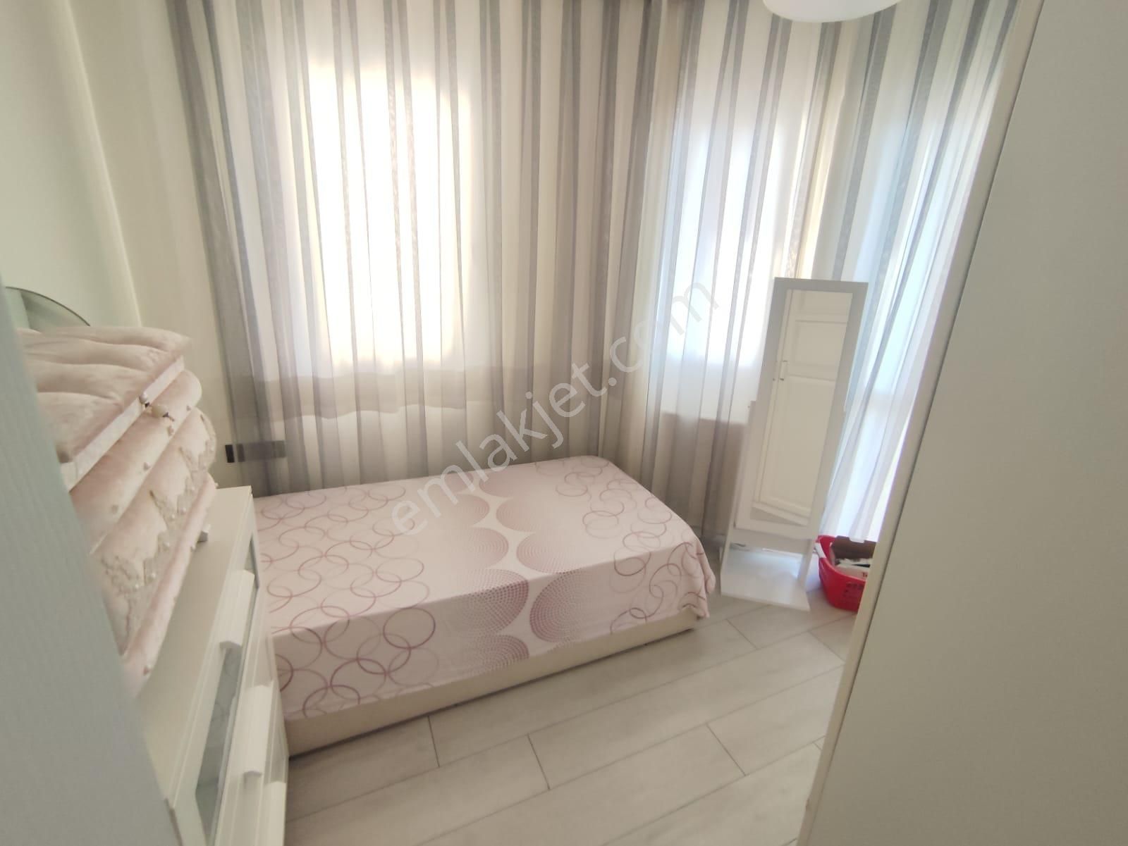 Kuşadası Ege Mah.havuzlu Sitede Eşyalı 3+1 - Görsel 19