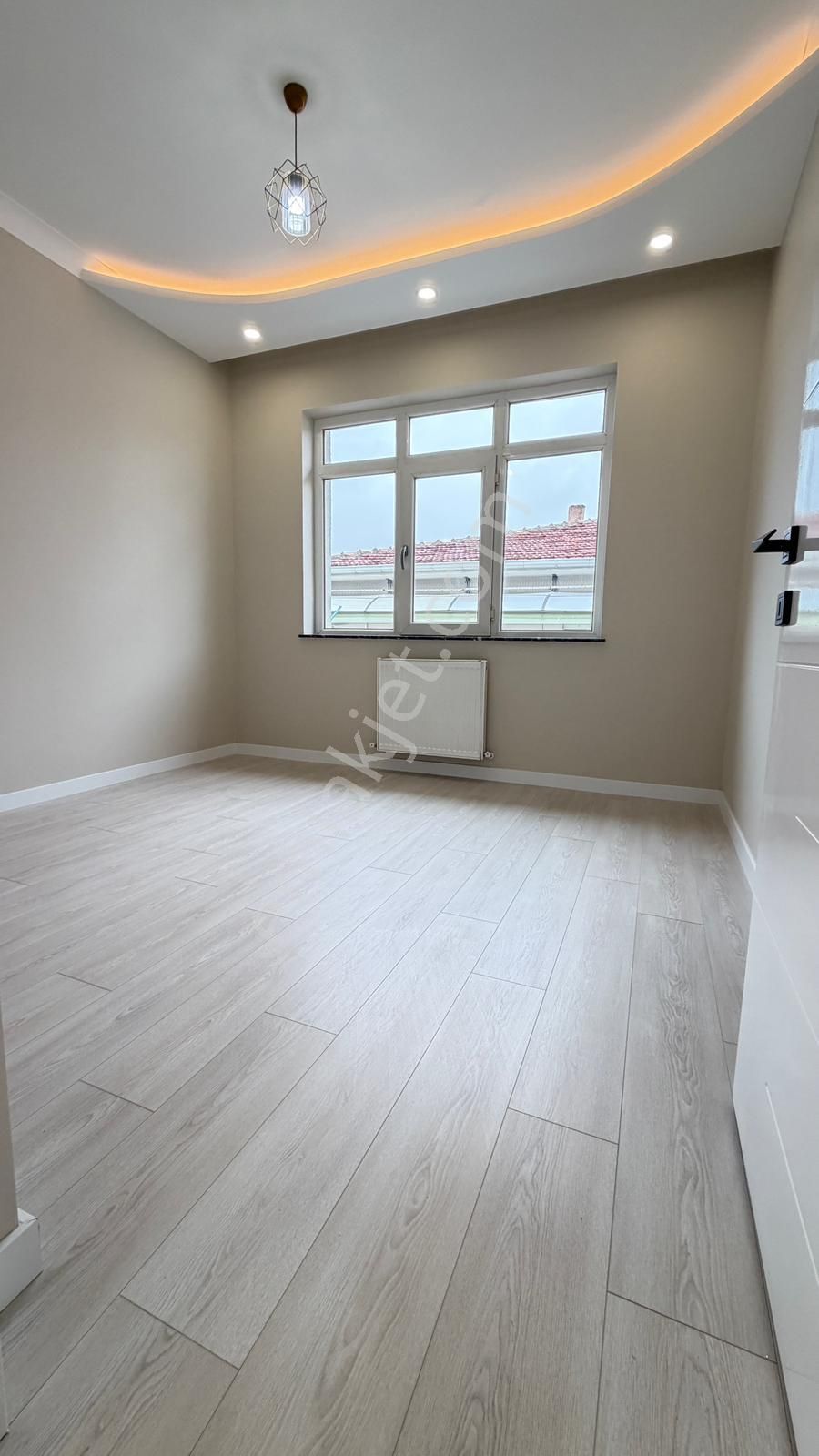 Atanora Vadi'den Dikmen Cadde Paraleli 2 Banyolu Lüks Yapılı Katta Boş 3+1 - Görsel 19