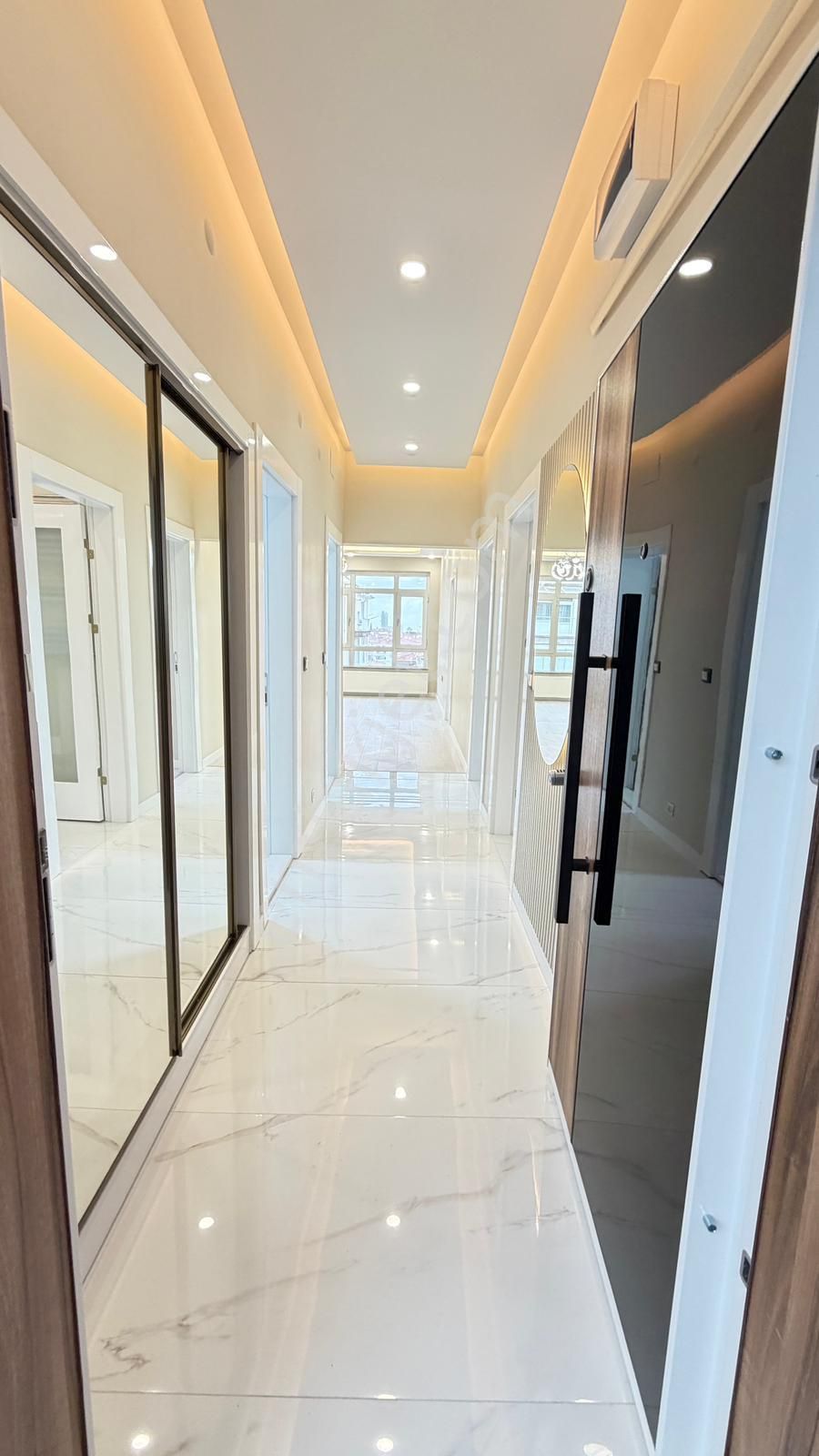 Atanora Vadi'den Dikmen Cadde Paraleli 2 Banyolu Lüks Yapılı Katta Boş 3+1 - Görsel 5