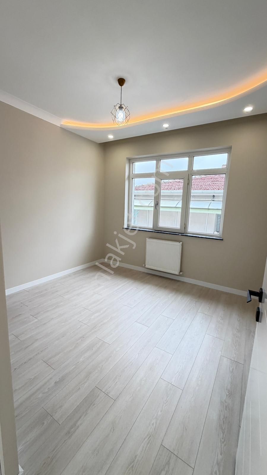 Atanora Vadi'den Dikmen Cadde Paraleli 2 Banyolu Lüks Yapılı Katta Boş 3+1 - Görsel 27