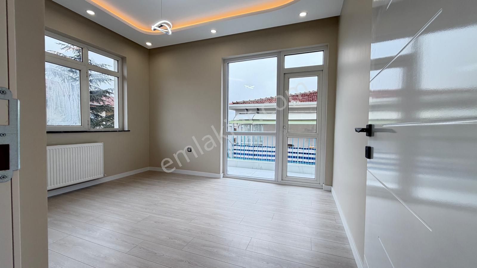 Atanora Vadi'den Dikmen Cadde Paraleli 2 Banyolu Lüks Yapılı Katta Boş 3+1 - Görsel 28