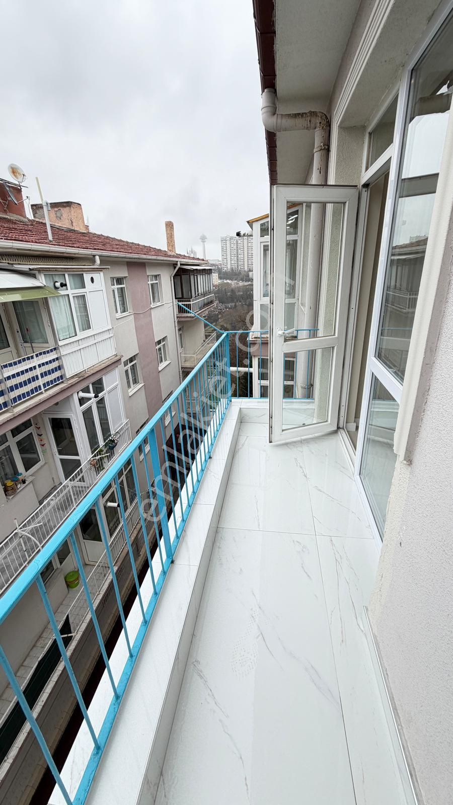 Atanora Vadi'den Dikmen Cadde Paraleli 2 Banyolu Lüks Yapılı Katta Boş 3+1 - Görsel 30