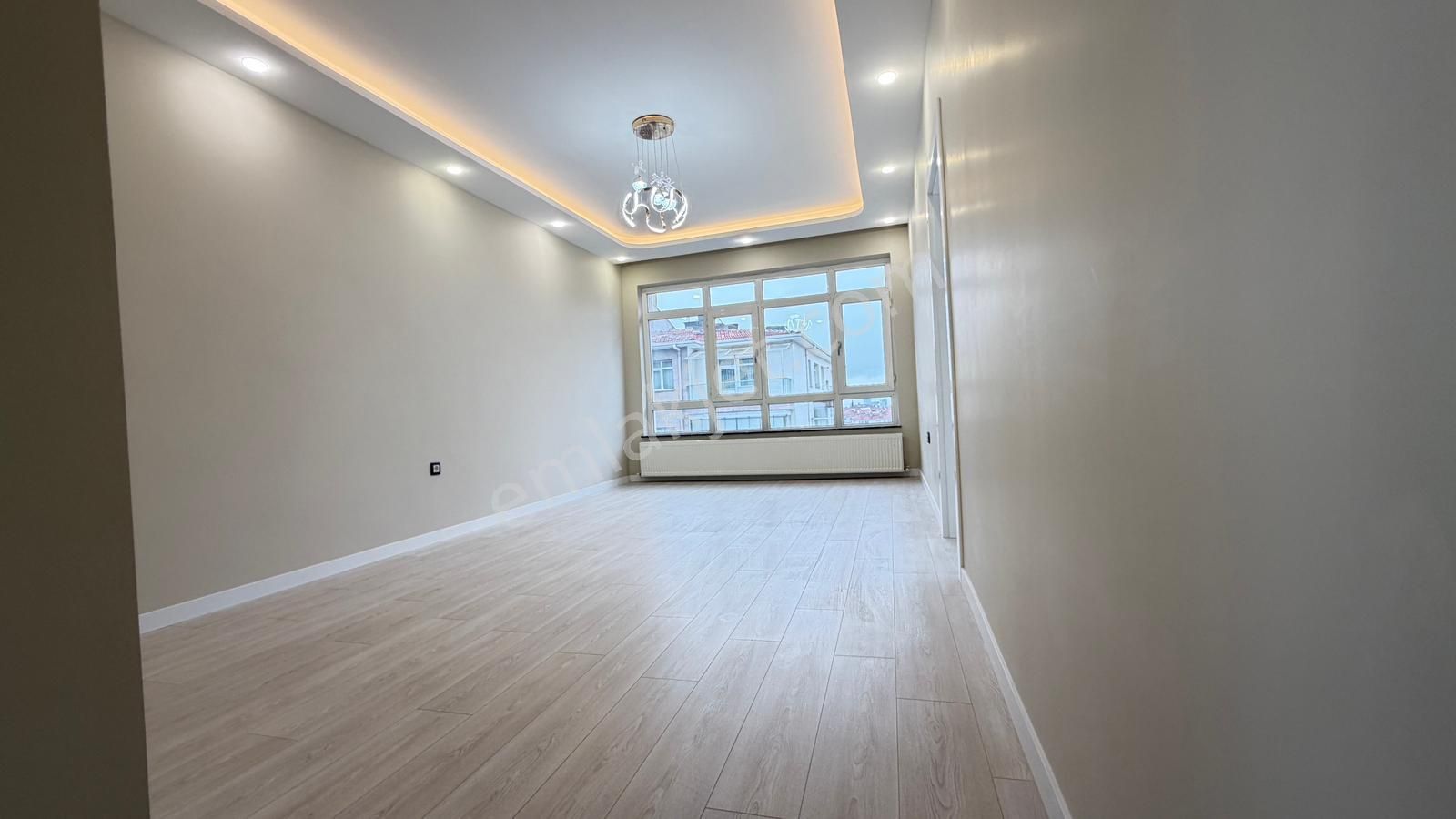 Atanora Vadi'den Dikmen Cadde Paraleli 2 Banyolu Lüks Yapılı Katta Boş 3+1 - Görsel 13