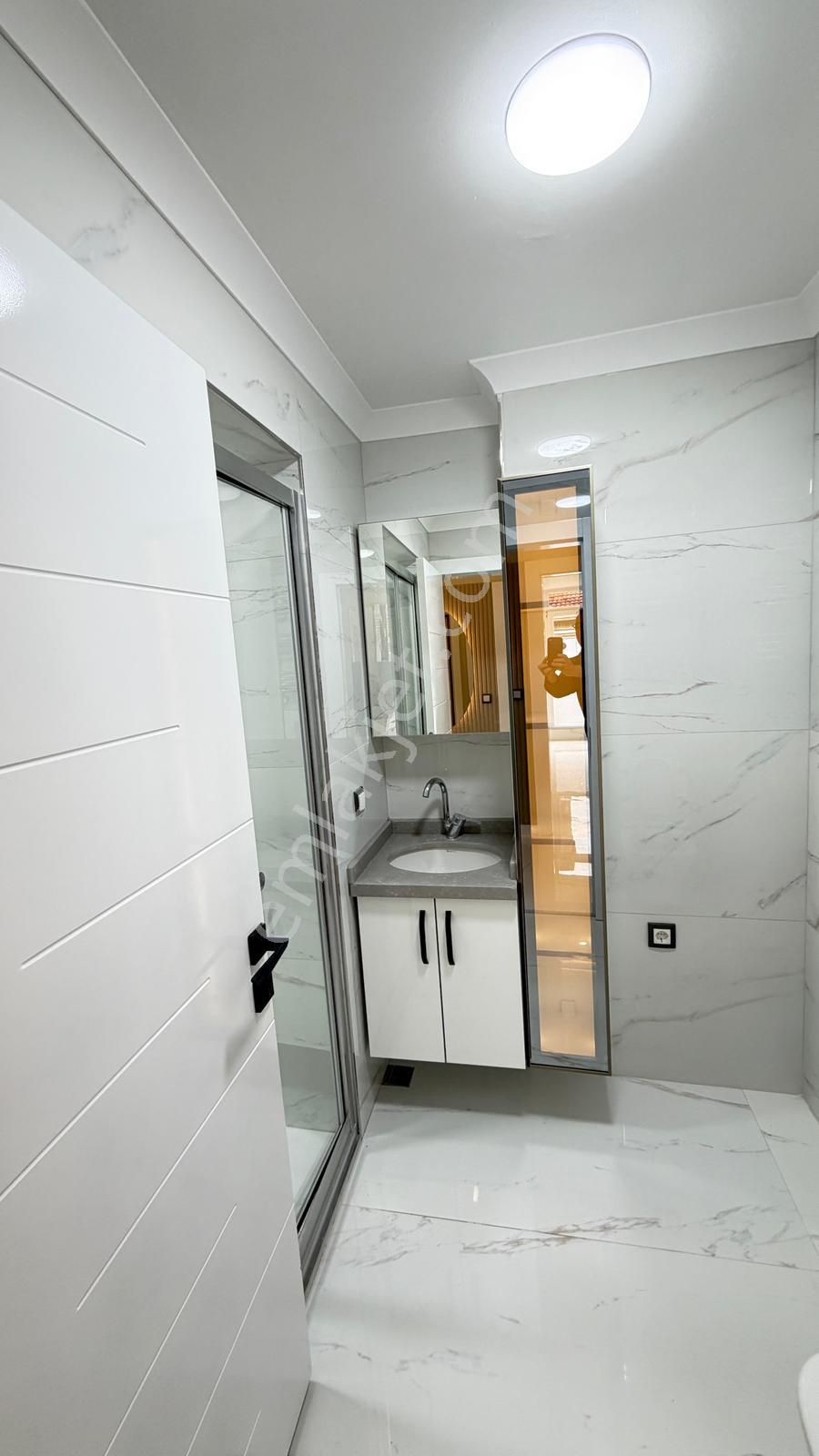 Atanora Vadi'den Dikmen Cadde Paraleli 2 Banyolu Lüks Yapılı Katta Boş 3+1 - Görsel 6