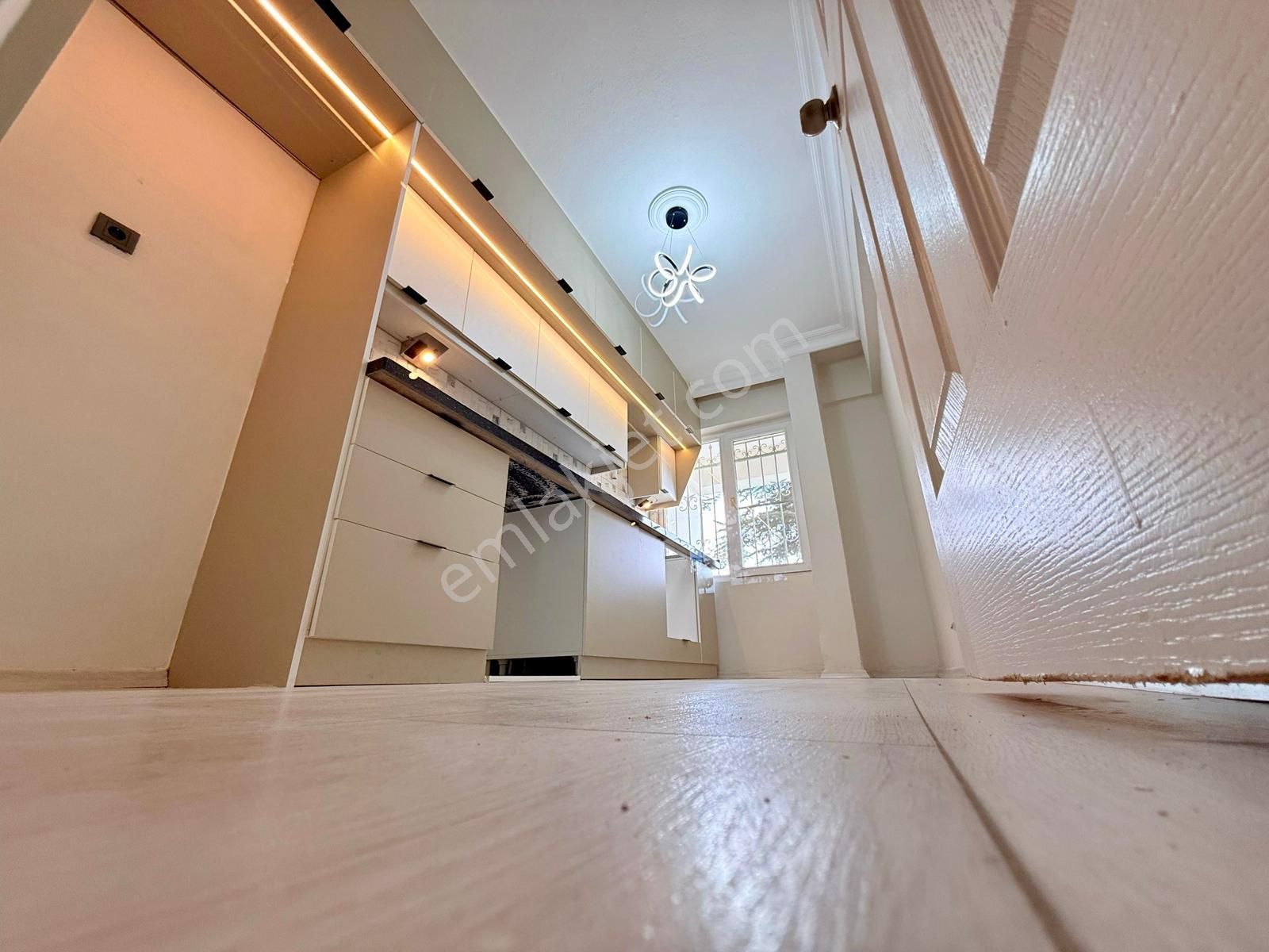 🏡 Referans'tan Akçay'da Ayrı Mutafk 1+1 Daire - Görsel 4