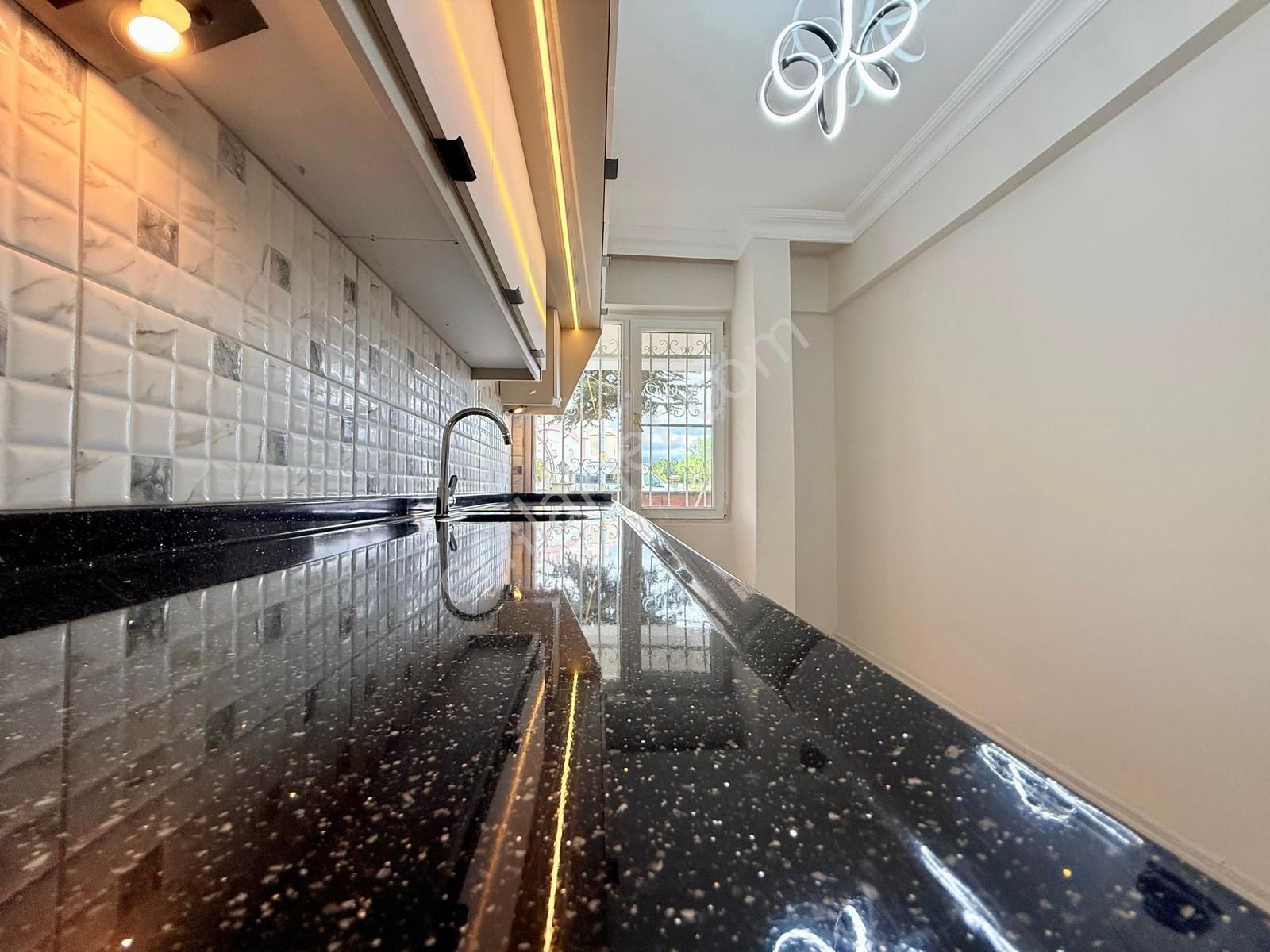 🏡 Referans'tan Akçay'da Ayrı Mutafk 1+1 Daire - Görsel 5