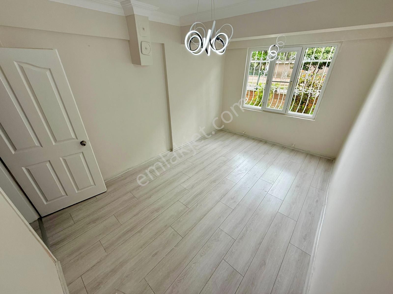 🏡 Referans'tan Akçay'da Ayrı Mutafk 1+1 Daire - Görsel 12