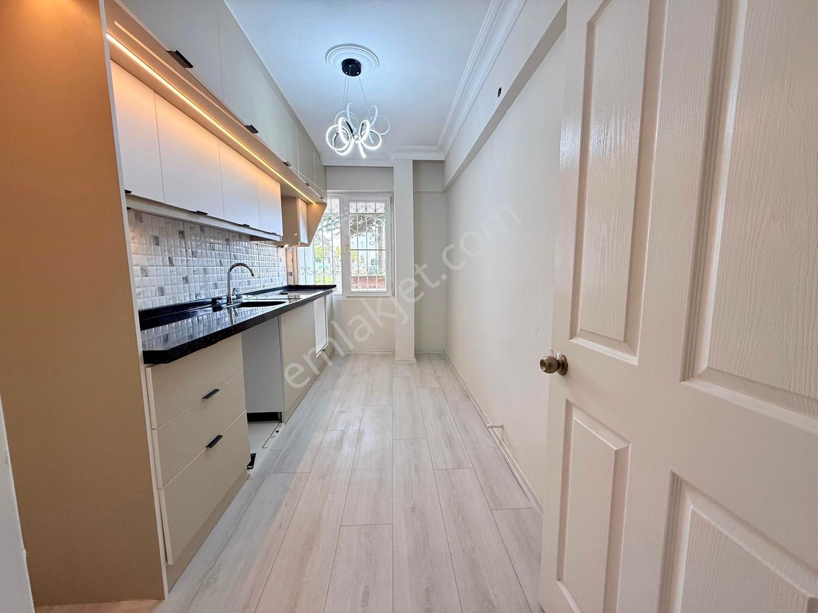 🏡 Referans'tan Akçay'da Ayrı Mutafk 1+1 Daire - Görsel 3