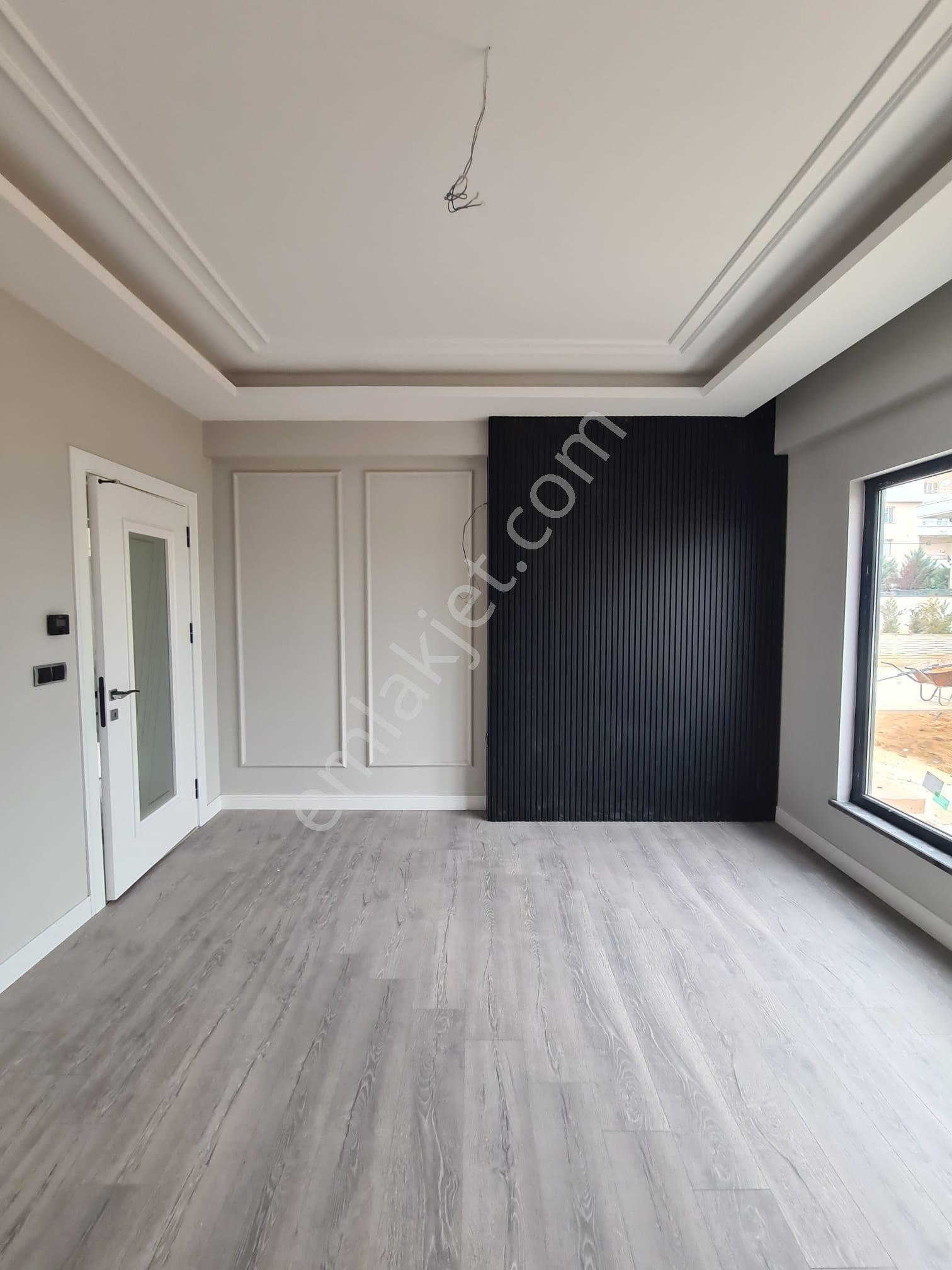 Beymira'dan Buhara Mahallesi İskanlı Müstakil Bahçeli Villa - Görsel 13