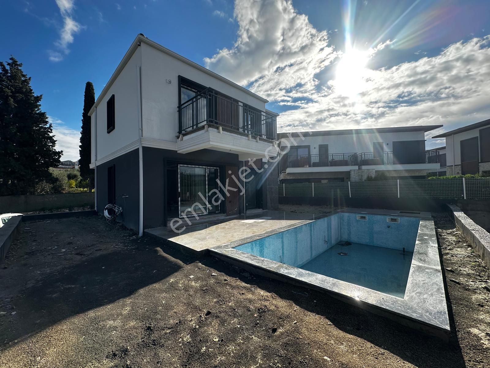 Kuşadası Karaovada Özel Havuzlu Tek Müstakil 350 M2 Arsa İçerisinde - Görsel 24