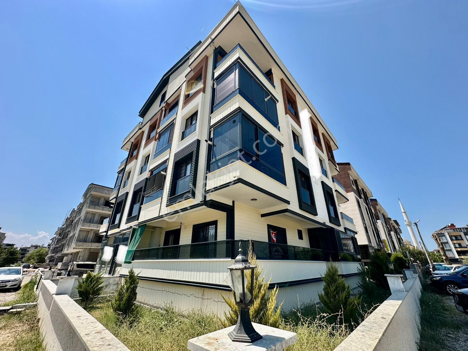 ꧁akçay Ay Emlak'tan꧂ön Cephe Denize Yakın Geniş Manzaralı Teraslı Satılık 3+1 Yeni Şık Dublex Daire - Görsel 2