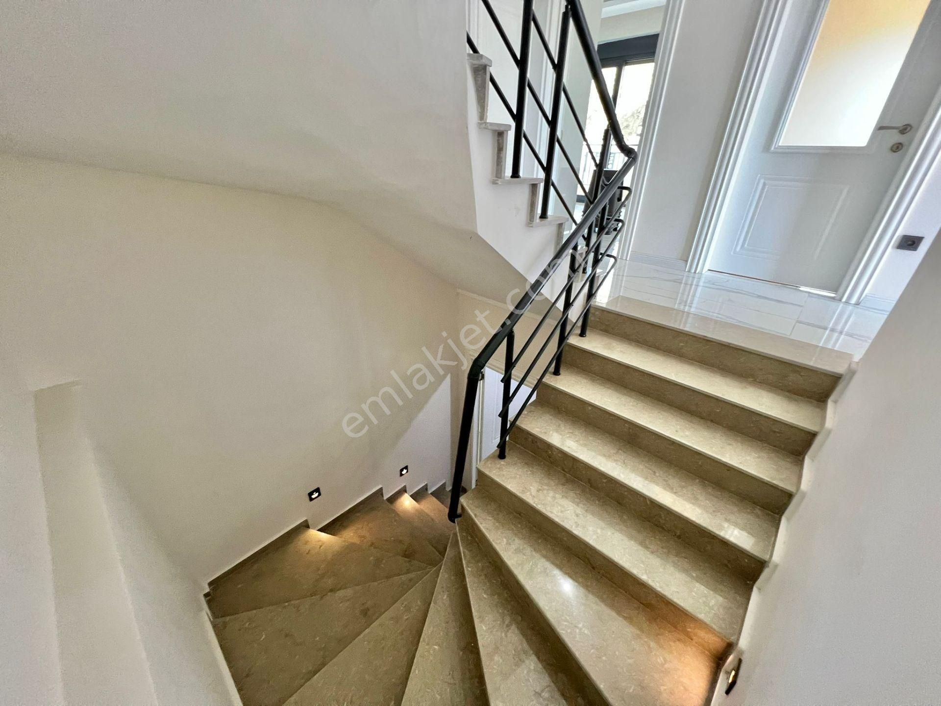 ✨akçay Ay Emlak'tan✨güre'de Kendine Ait Geniş Bahçeli Satılık 7+1 Tasarım Müstakil Villa - Görsel 30