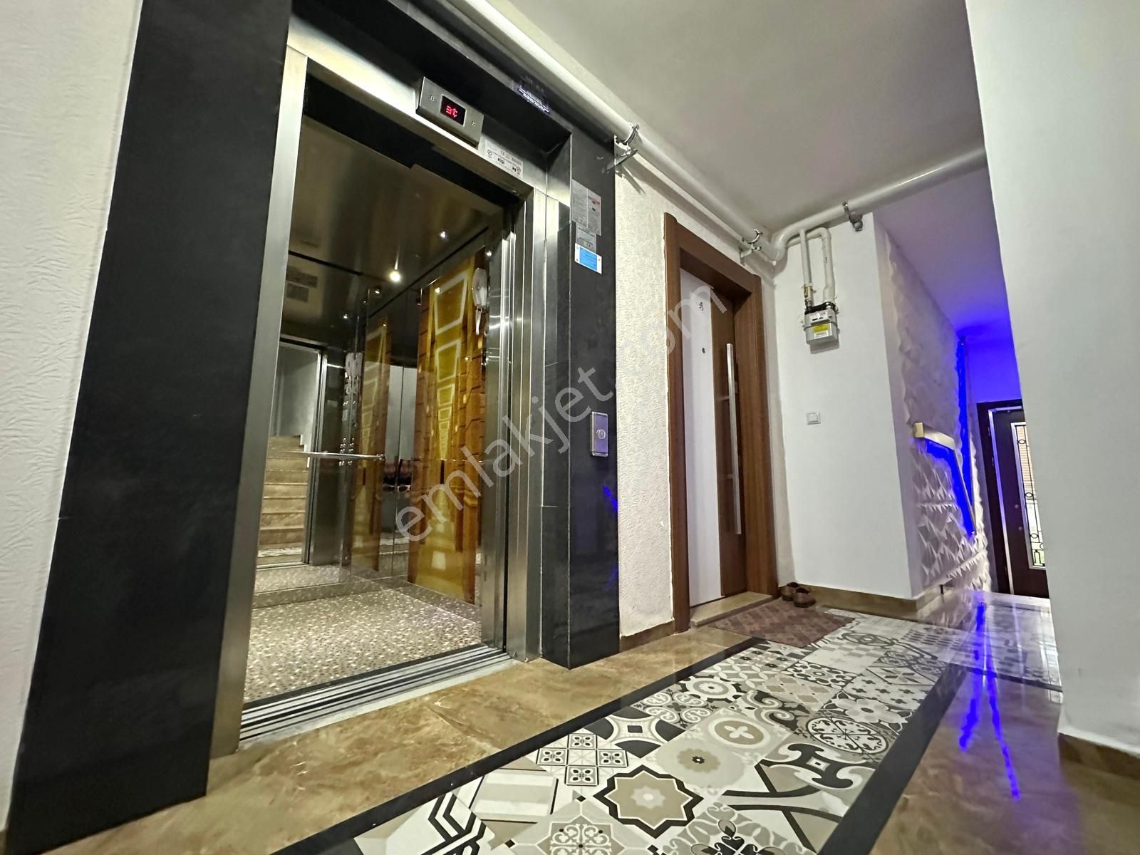 🏡 Referans'tan Akçay'da Asansörlü Ayrı Mutfak Şık Tasarımlı 2+1 Daire - Görsel 34