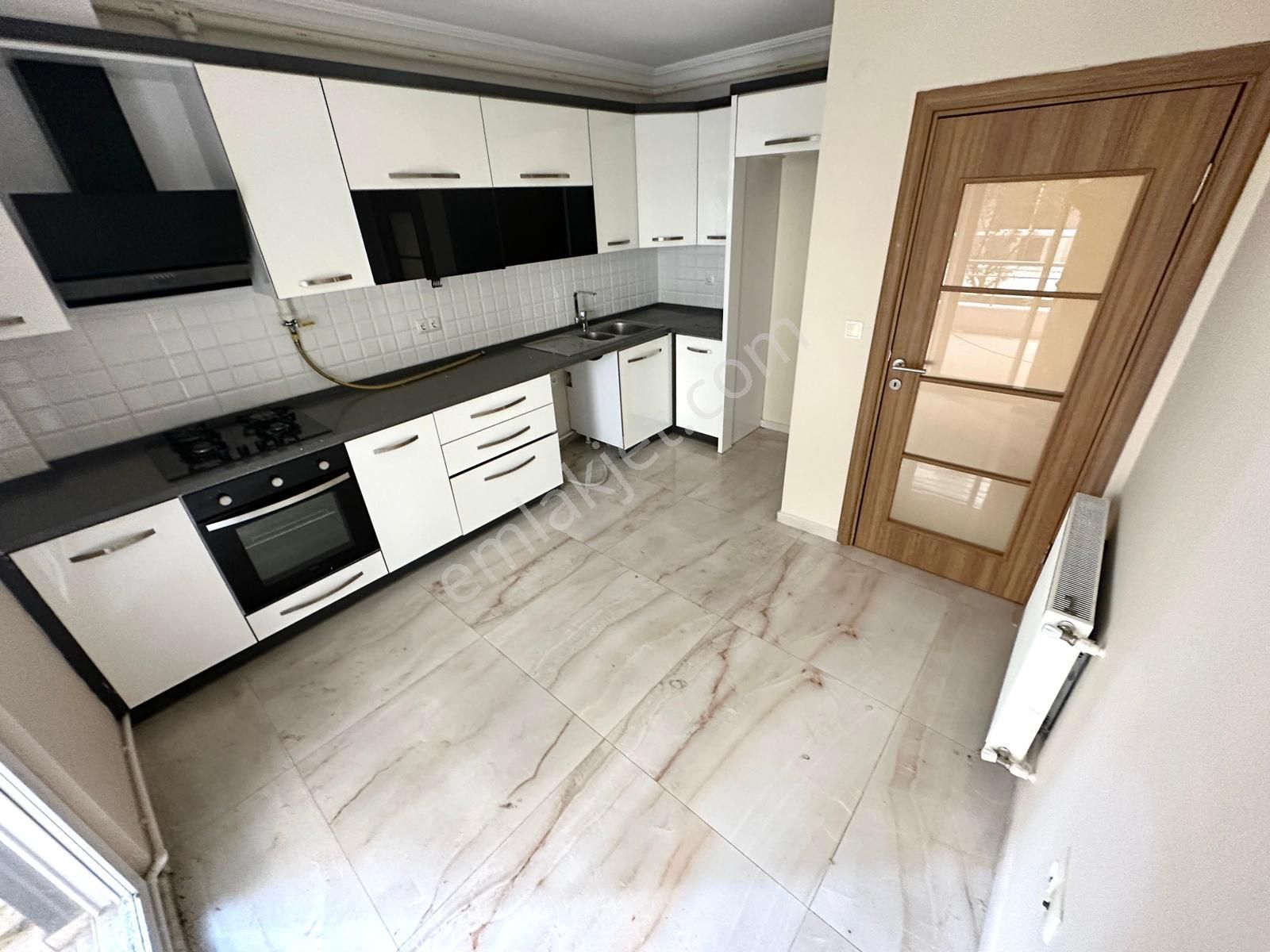 🏡 Referans'tan Akçay'da Asansörlü Ayrı Mutfak Şık Tasarımlı 2+1 Daire - Görsel 5