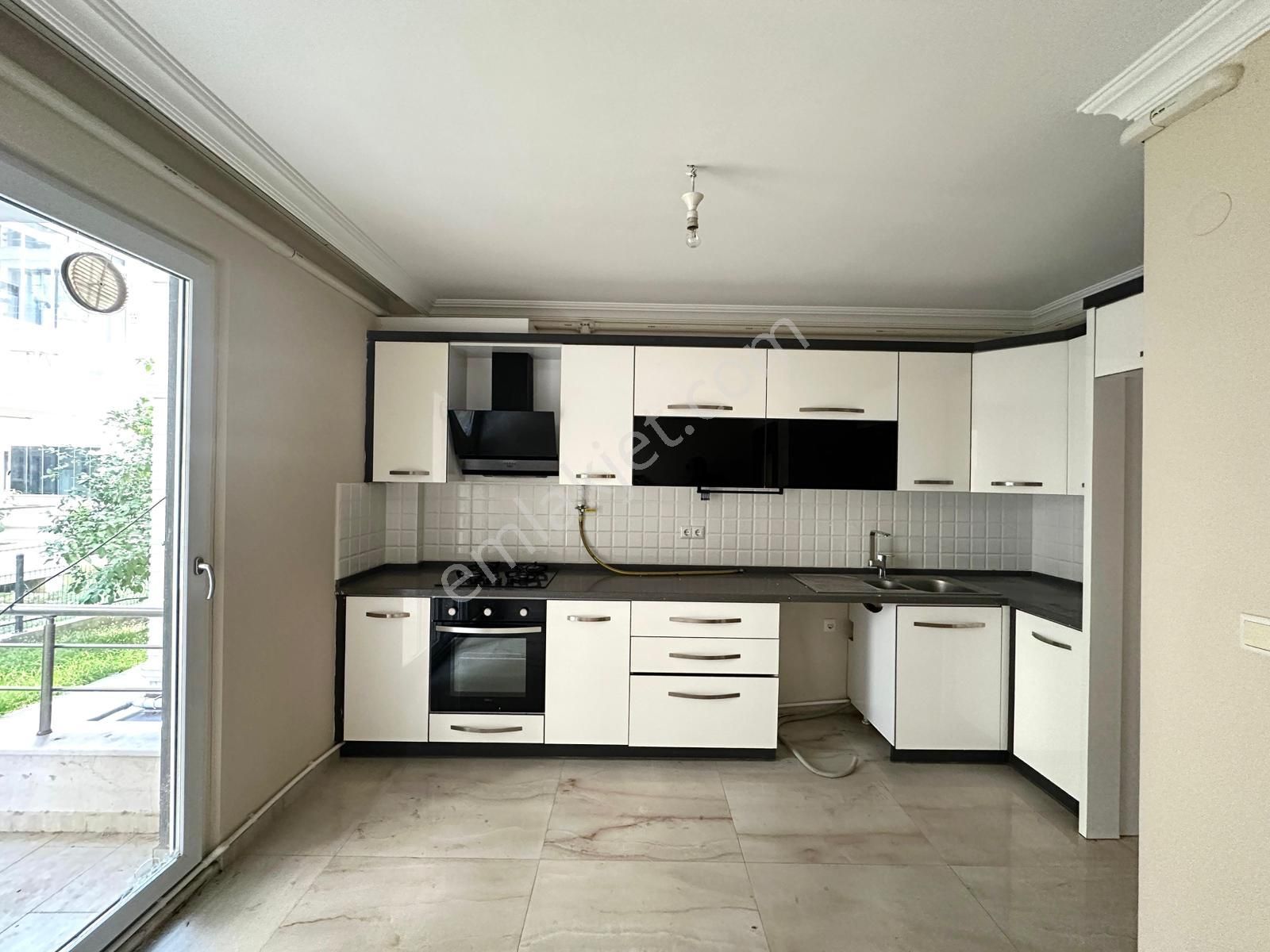 🏡 Referans'tan Akçay'da Asansörlü Ayrı Mutfak Şık Tasarımlı 2+1 Daire