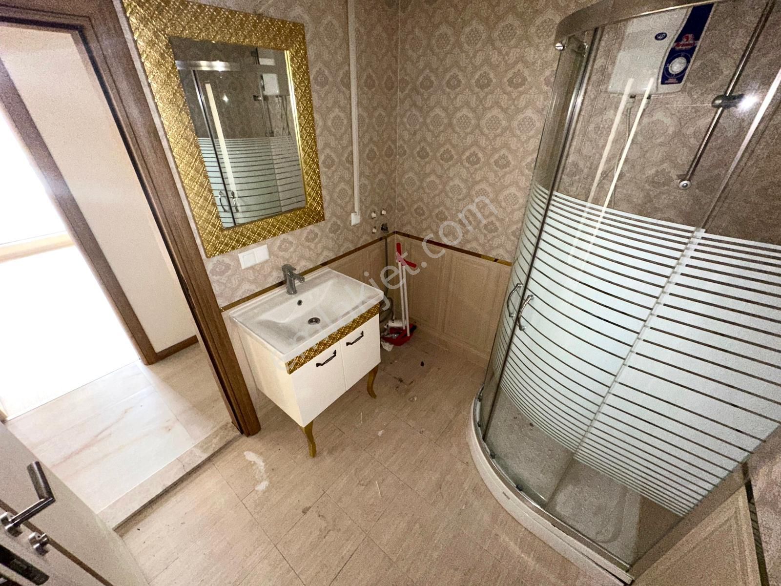 🏡 Referans'tan Akçay'da Asansörlü Ayrı Mutfak Şık Tasarımlı 2+1 Daire - Görsel 18