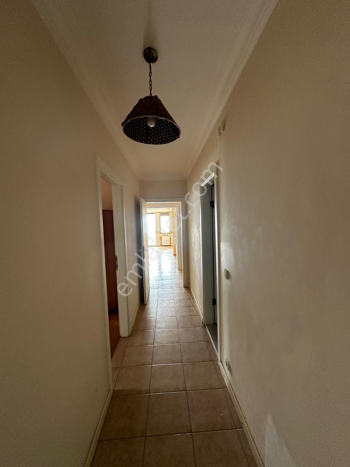 Kuşadası Marinada Havuz Ve Güvenlikli Denize Sıfır Sitede Deniz Manzaralı - Görsel 11