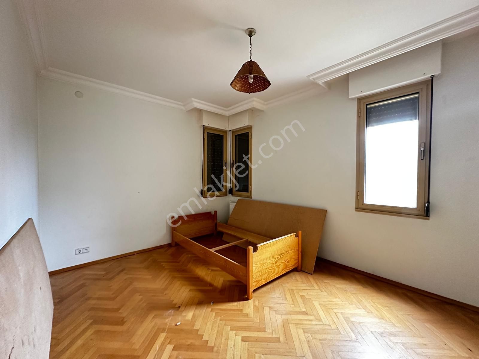 Kuşadası Marinada Havuz Ve Güvenlikli Denize Sıfır Sitede Deniz Manzaralı - Görsel 12