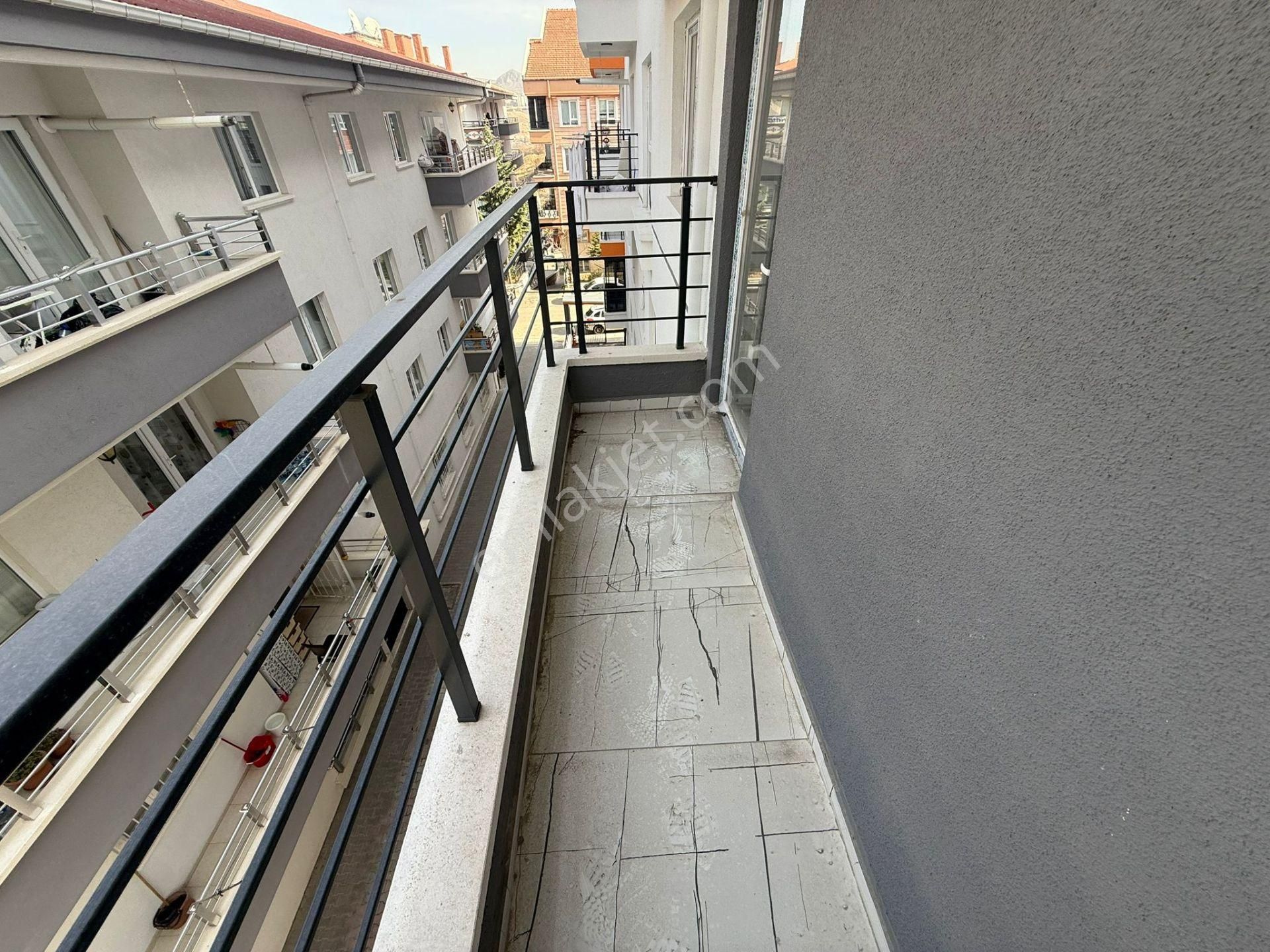 Kent'ten Şahintepe'de Cadde Üzeri 4+1 Asansörlü Teraslı Dubleks - Görsel 10