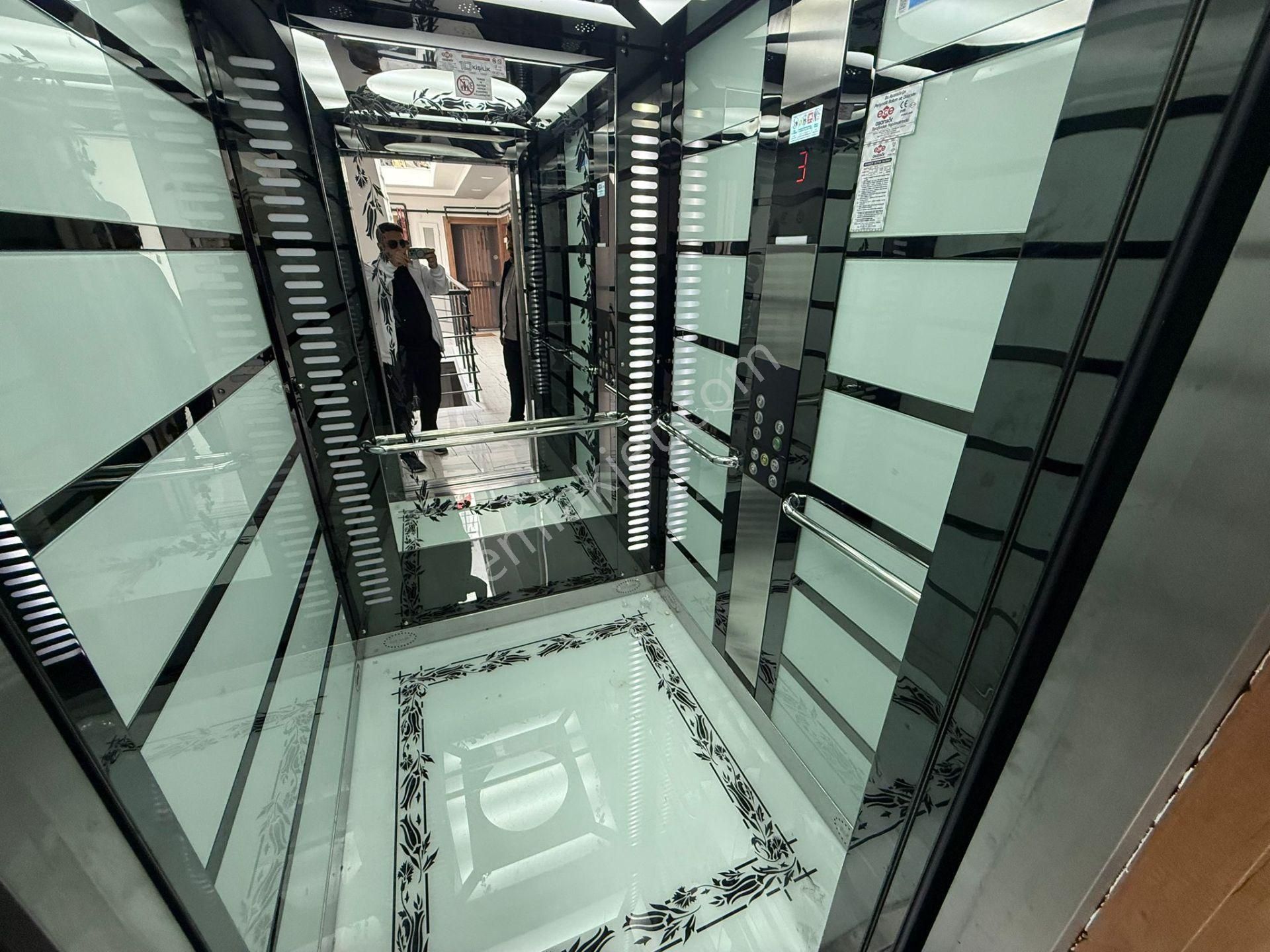 Kent'ten Şahintepe'de Cadde Üzeri 4+1 Asansörlü Teraslı Dubleks - Görsel 26