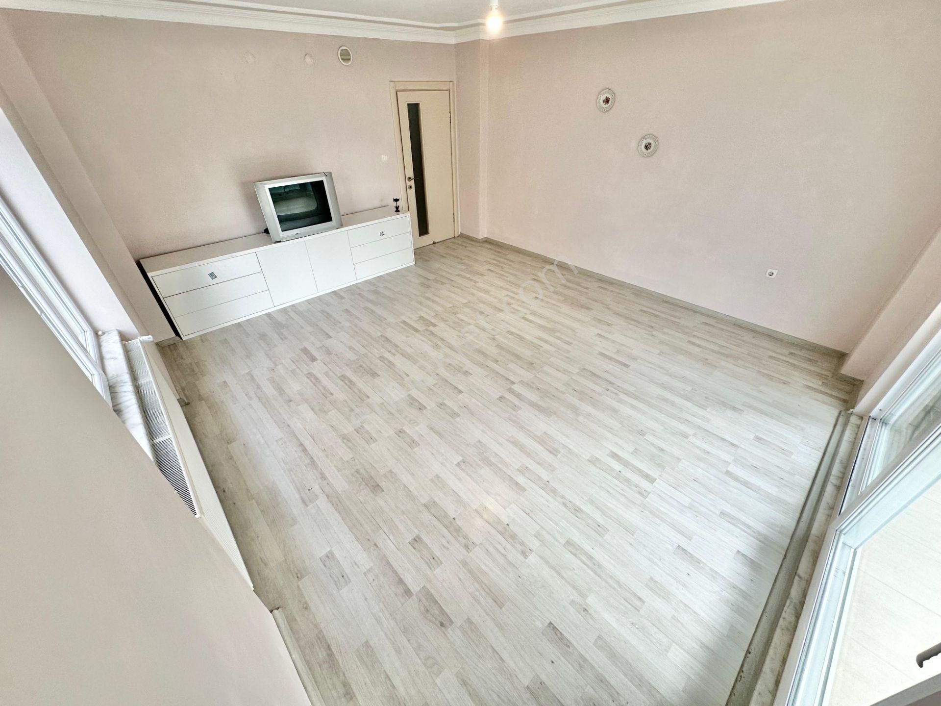 ꧁ay Emlaktan꧂sarıkızda Kombili Müstakil Tadında Ön Cephe Ebeveyn Banyolu Satılık 3+1 Geniş Daire - Görsel 14