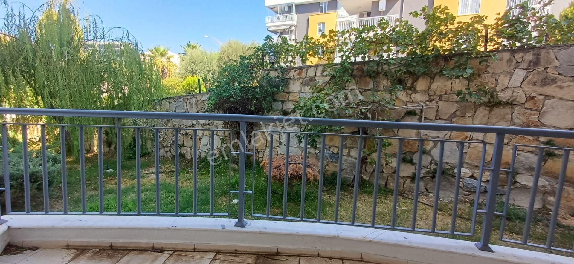 Kuşadası Marina Bölgesinde Emsalinin Altında 2+1 Yüksek Giriş - Görsel 3