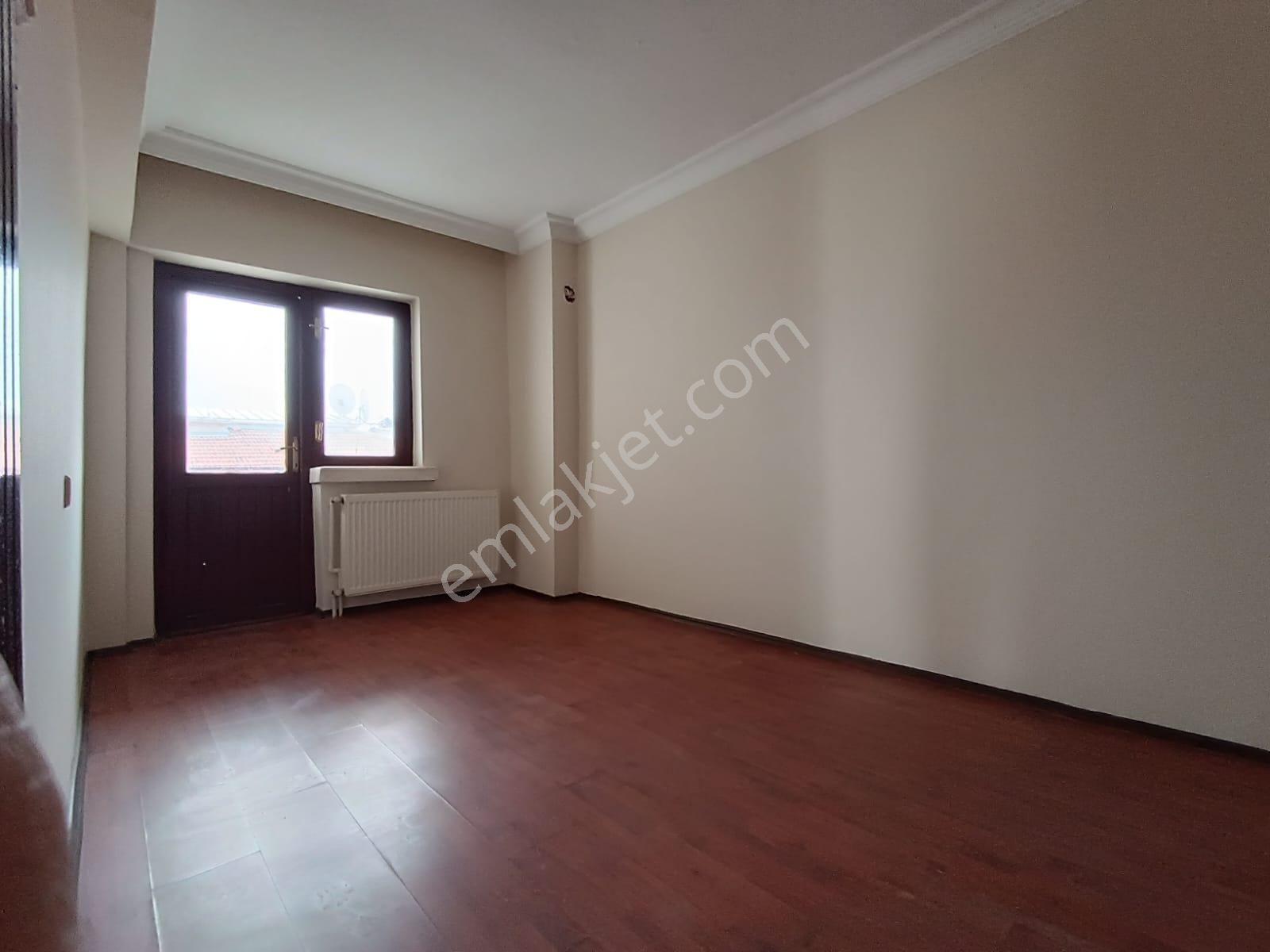 Kent'ten Doğukent Cadde Üzeri 5+1 Teraslı Manzaralı Dubleks - Görsel 3